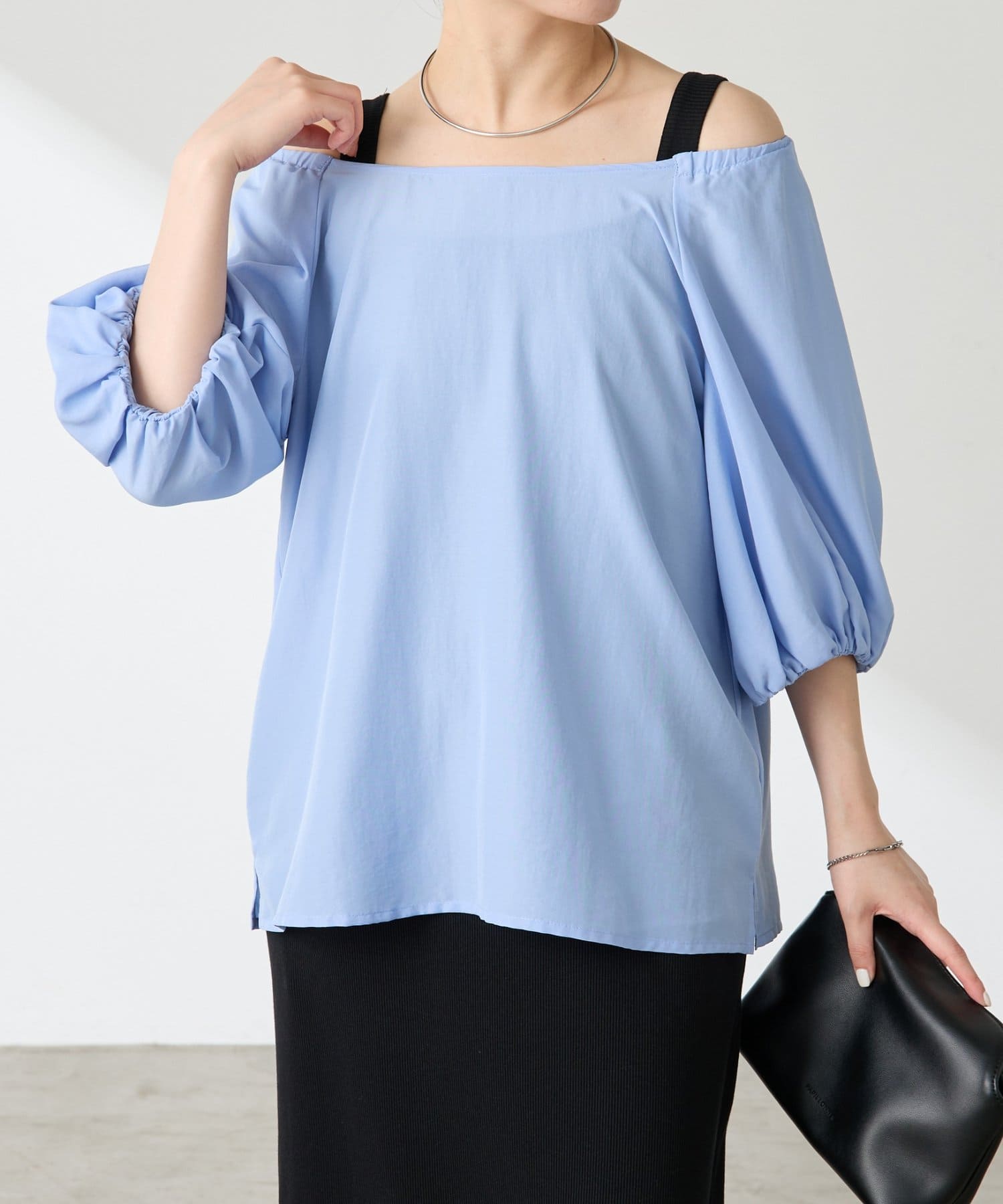 styling/ オフショルサテントップス □シアーシュリンクオフショルトップス/an another angelus