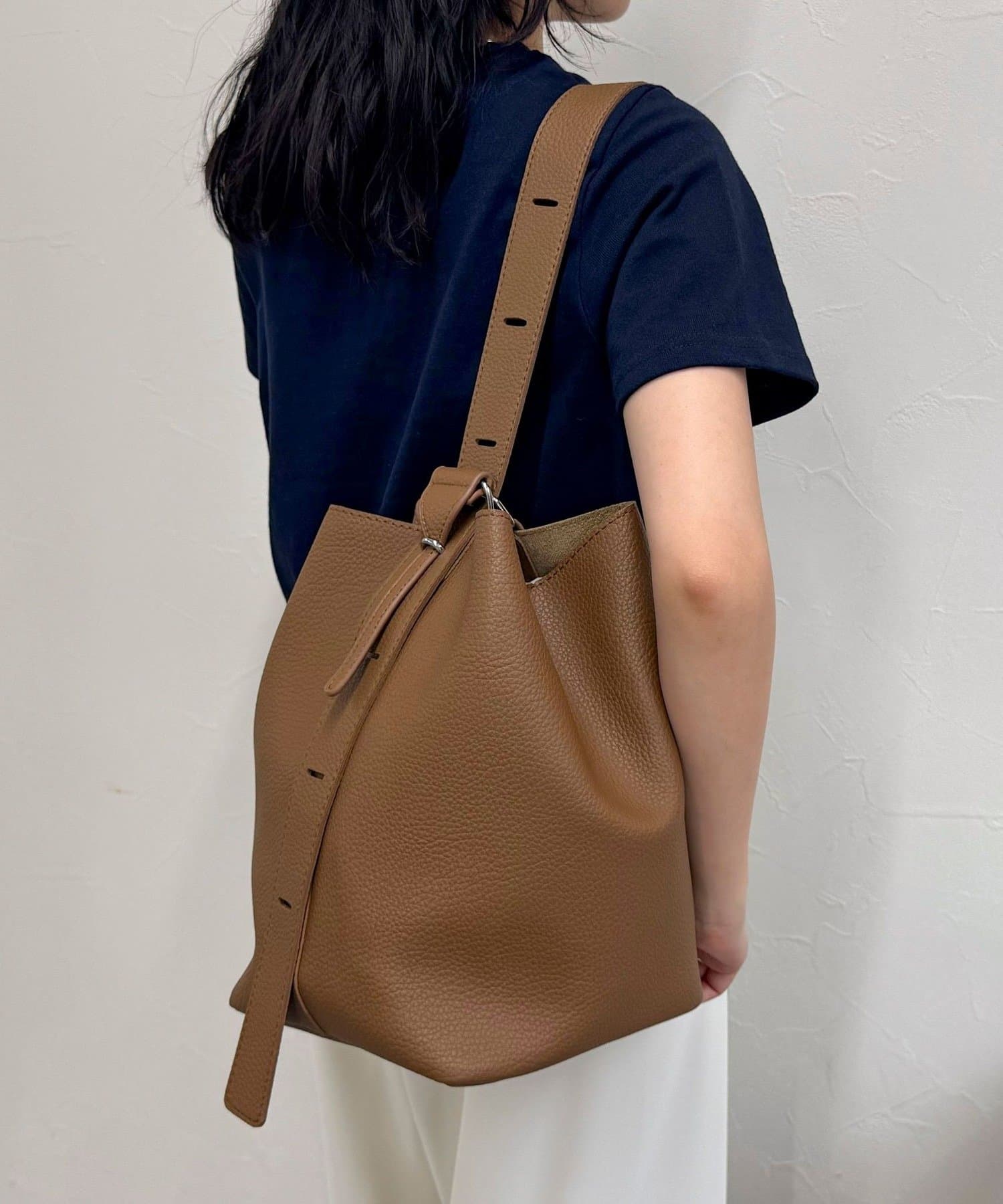 新品未使用フーテッド2wayボアベスト アンクロッシュ ソフトシボ2WAYホーボーバッグ | FREDY & GLOSTER(フレディ