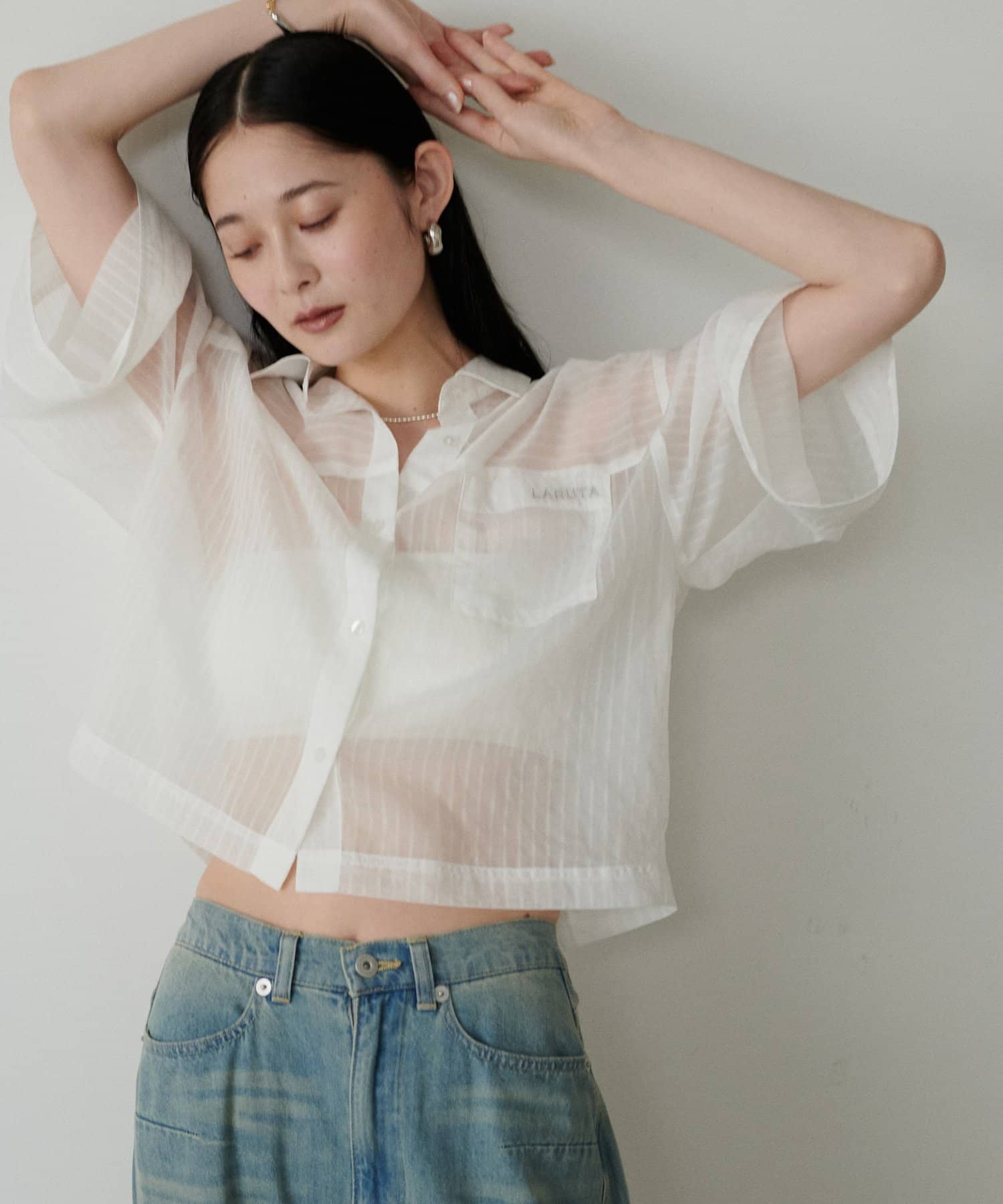 LARUTA(ラルータ) シアー半袖刺繍ロゴシャツ