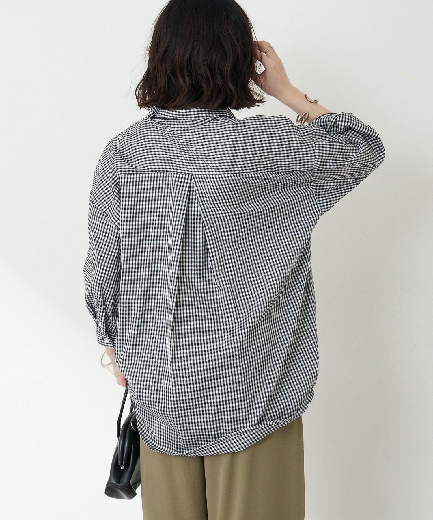 NICE CLAUP / OLIVE des OLIVE OUTLET(ナイスクラップ  / オリーブ デ オリーブ アウトレット) タケノコタック胸刺繍ブラウス
