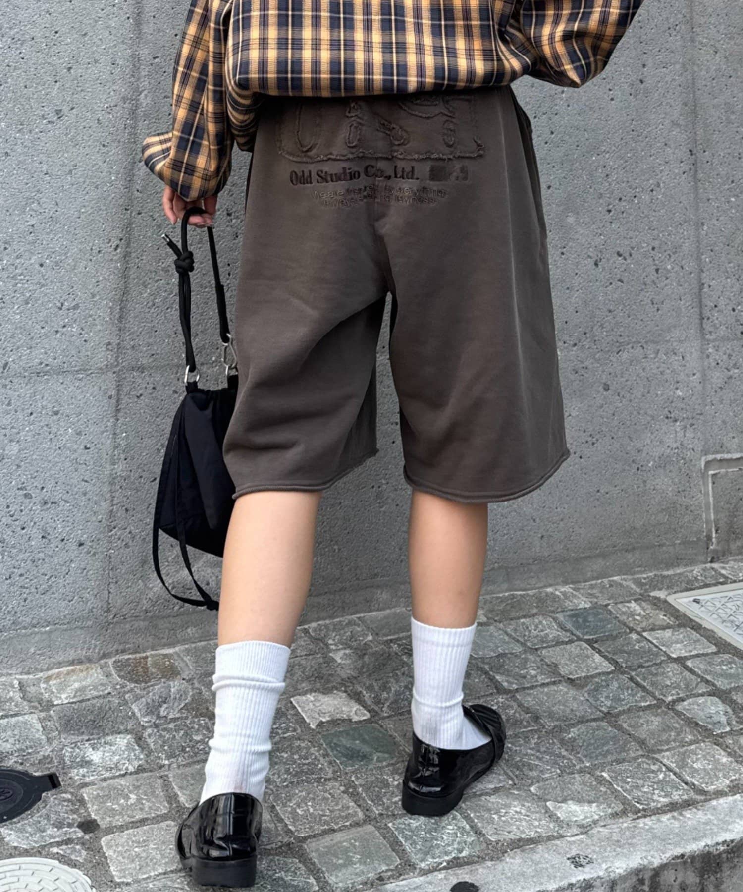 OddStudio】ピグメントバックダメージロゴスウェットハーフ