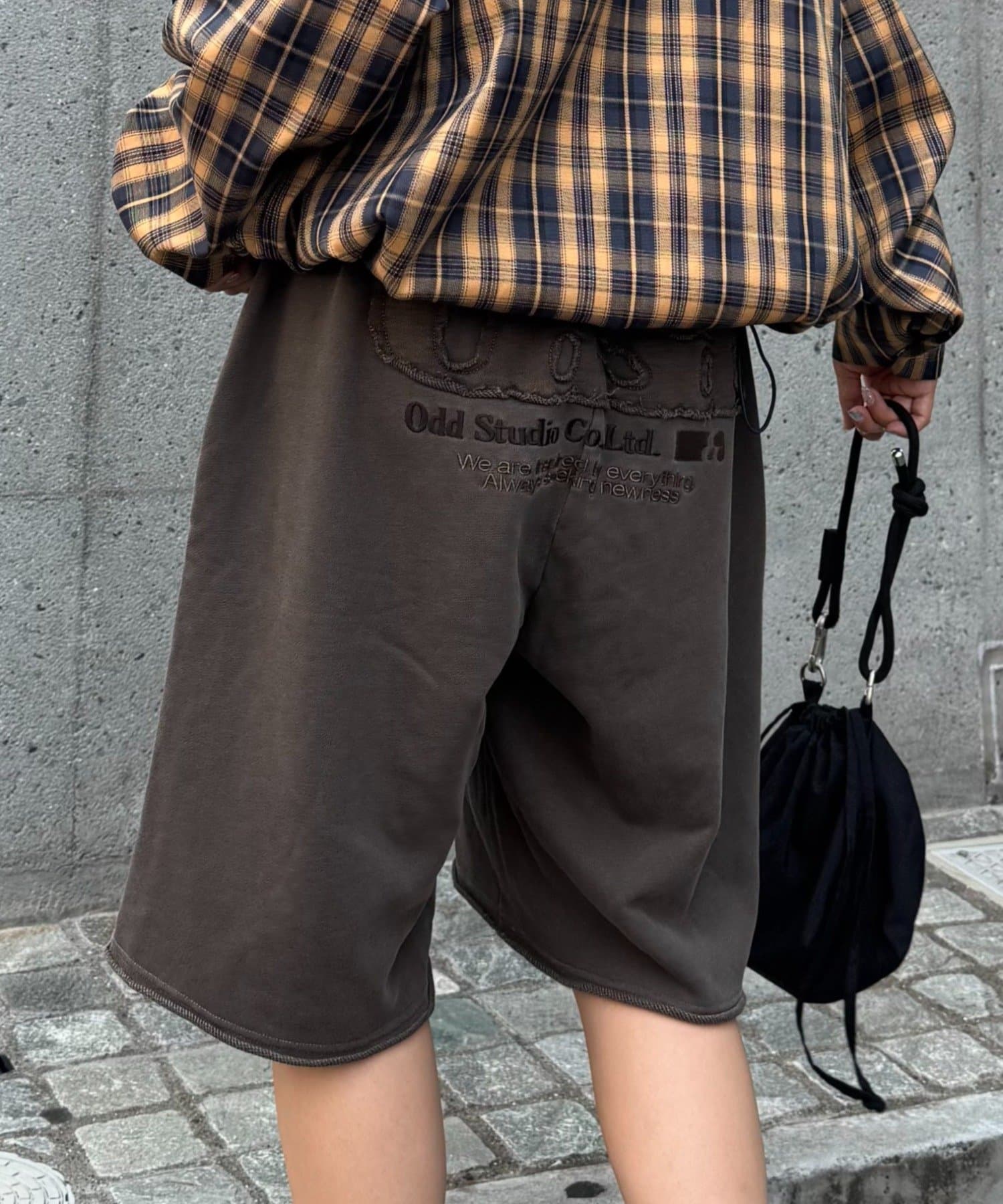 OddStudio】ピグメントバックダメージロゴスウェットハーフ