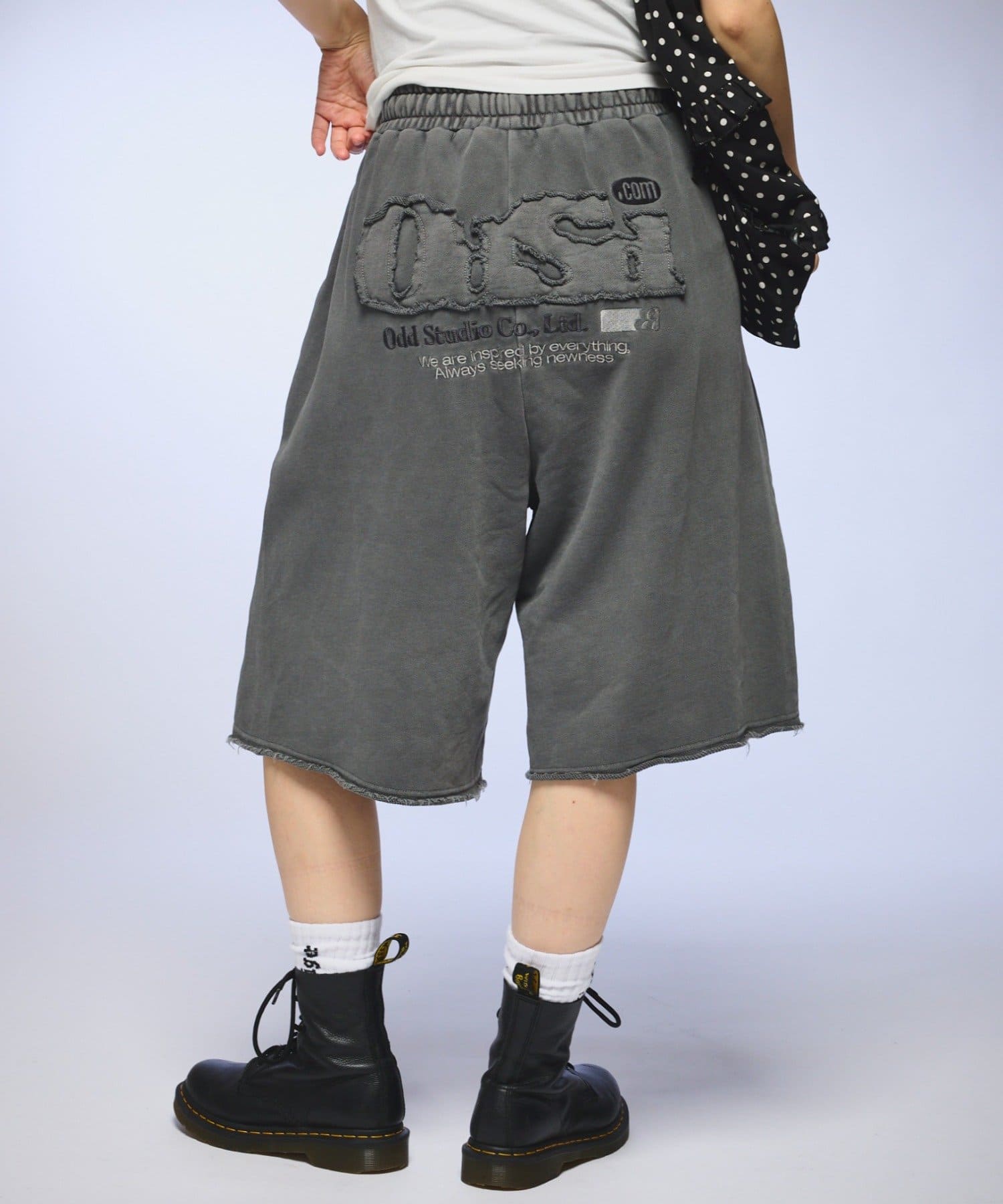 CIAOPANIC TYPY(チャオパニックティピー) 【OddStudio】ピグメントバックダメージロゴスウェットハーフパンツ