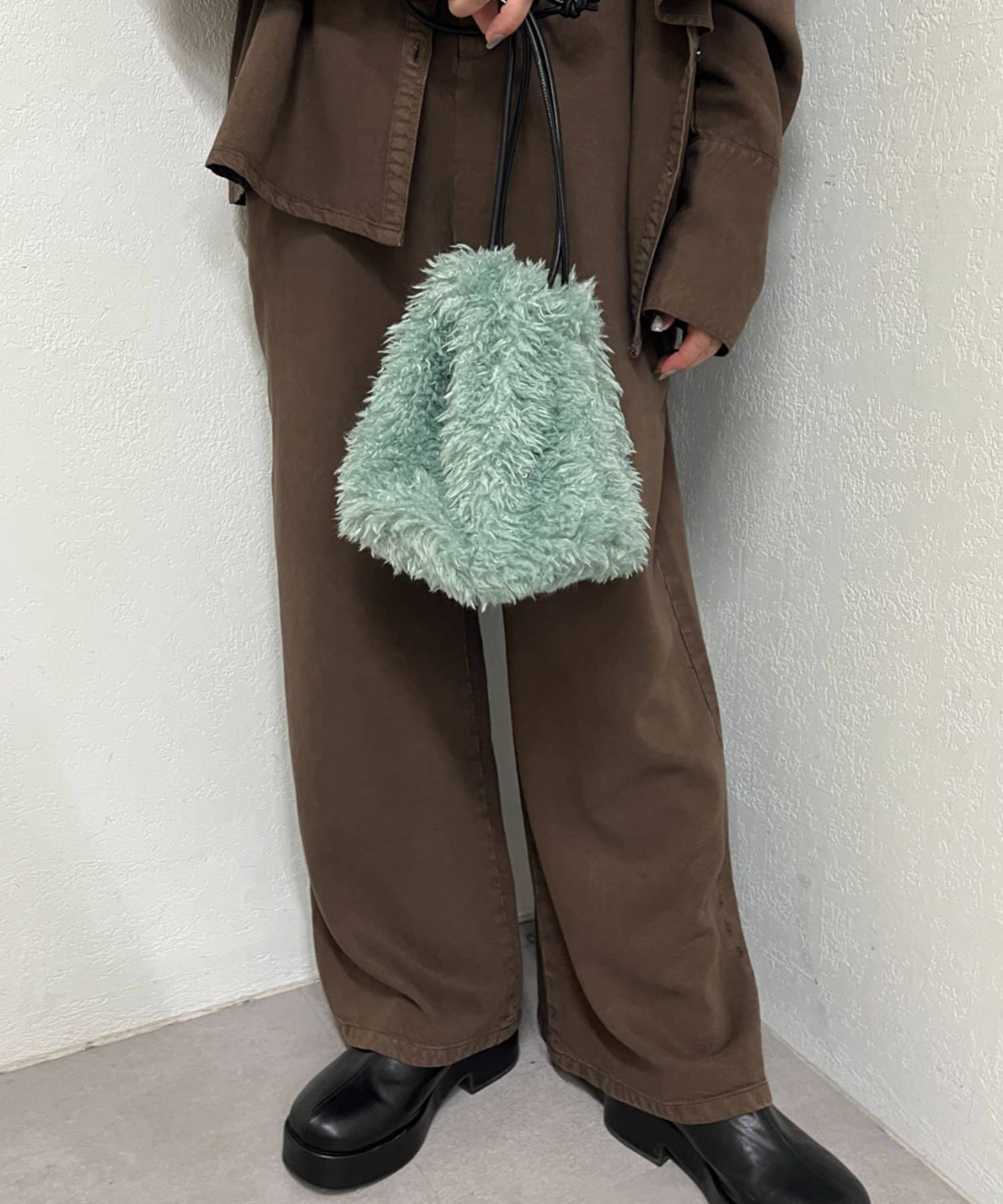 Omekashi(オメカシ) シャギー巾着