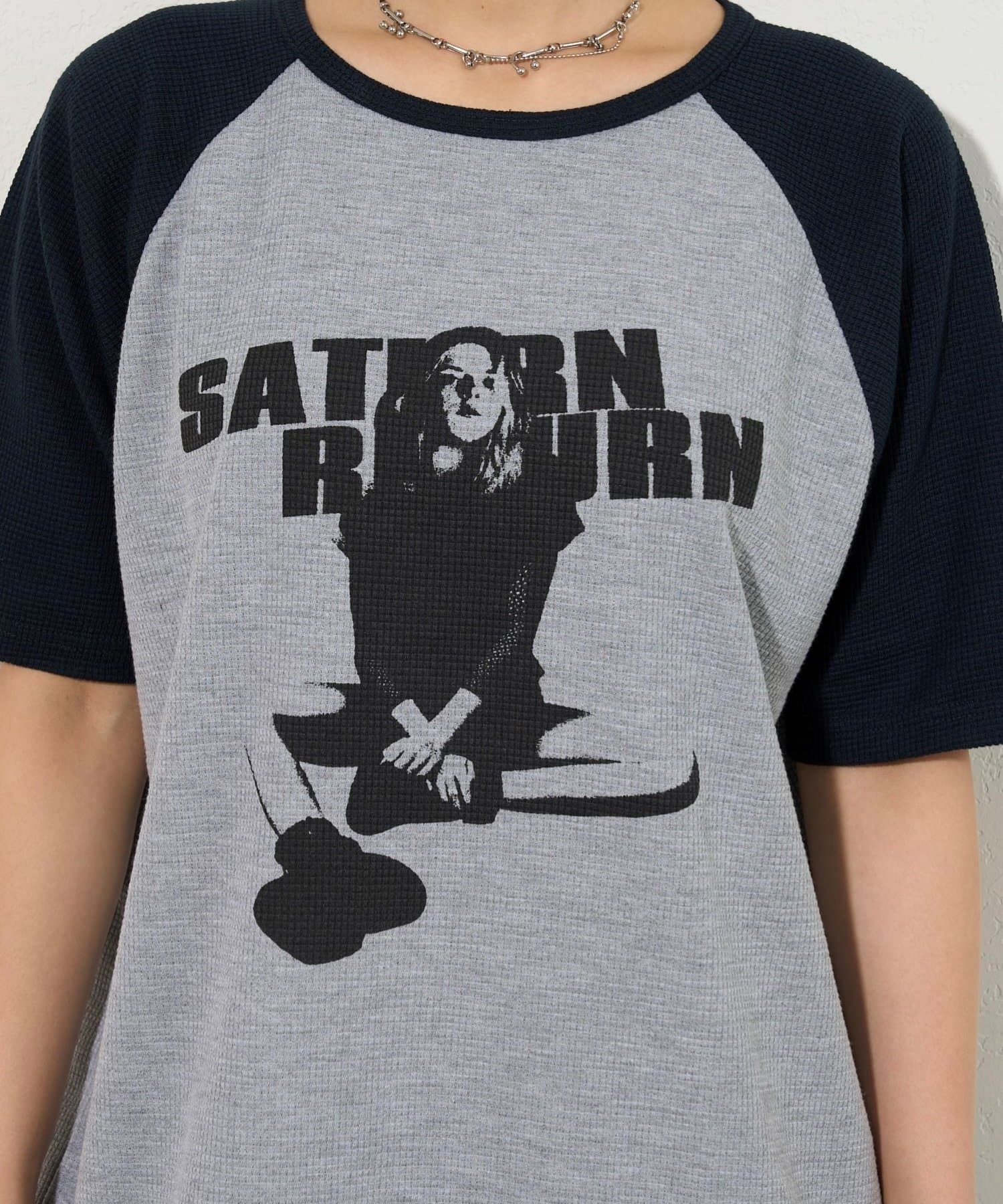 WHO’S WHO gallery(フーズフーギャラリー) シャーロットワッフルラグラン半袖 TEE