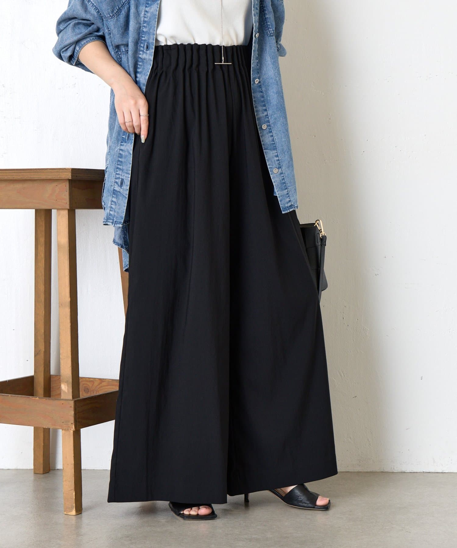 Jena　espace merveilleux(ジェナ　エスパスメルヴェイユ) トロミキャタピラーパンツ