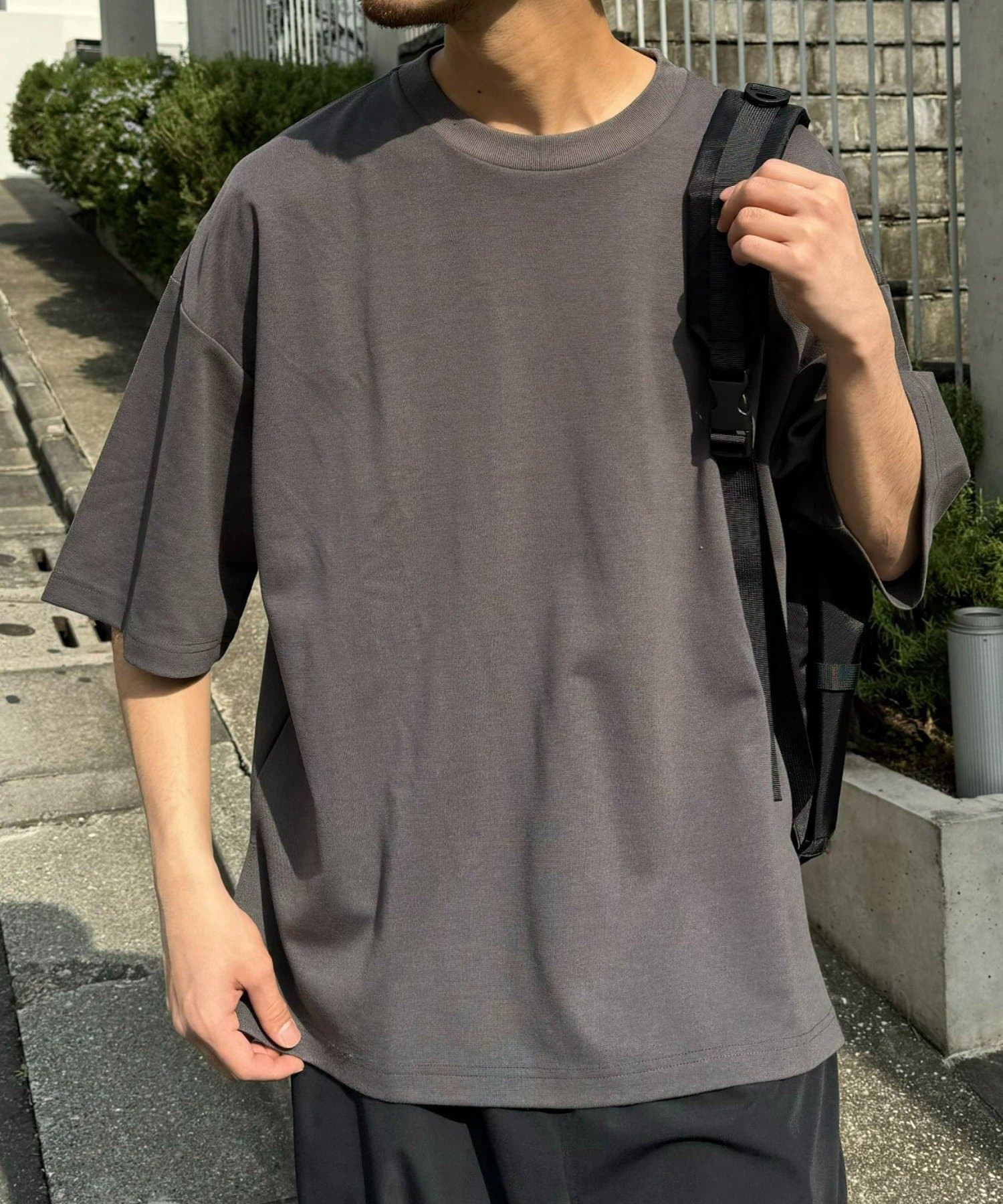 【新色追加！】抜群の肌触りで着心地の良いオーバーサイズＴシャツ◎■デザイン"ホワイト・ブラウン・グリーン"新色追加決定◎トレンドのルーズシルエットで一枚で様になるＴシャツ。広く取ら
