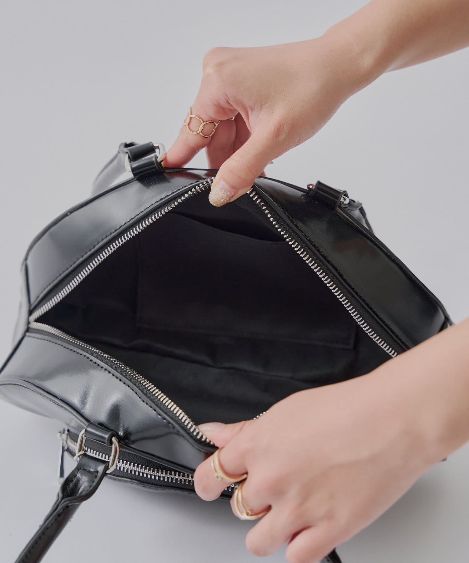 OUTLET(アウトレット) 【Chico】チャーム付横長ラウンドボストンバッグ