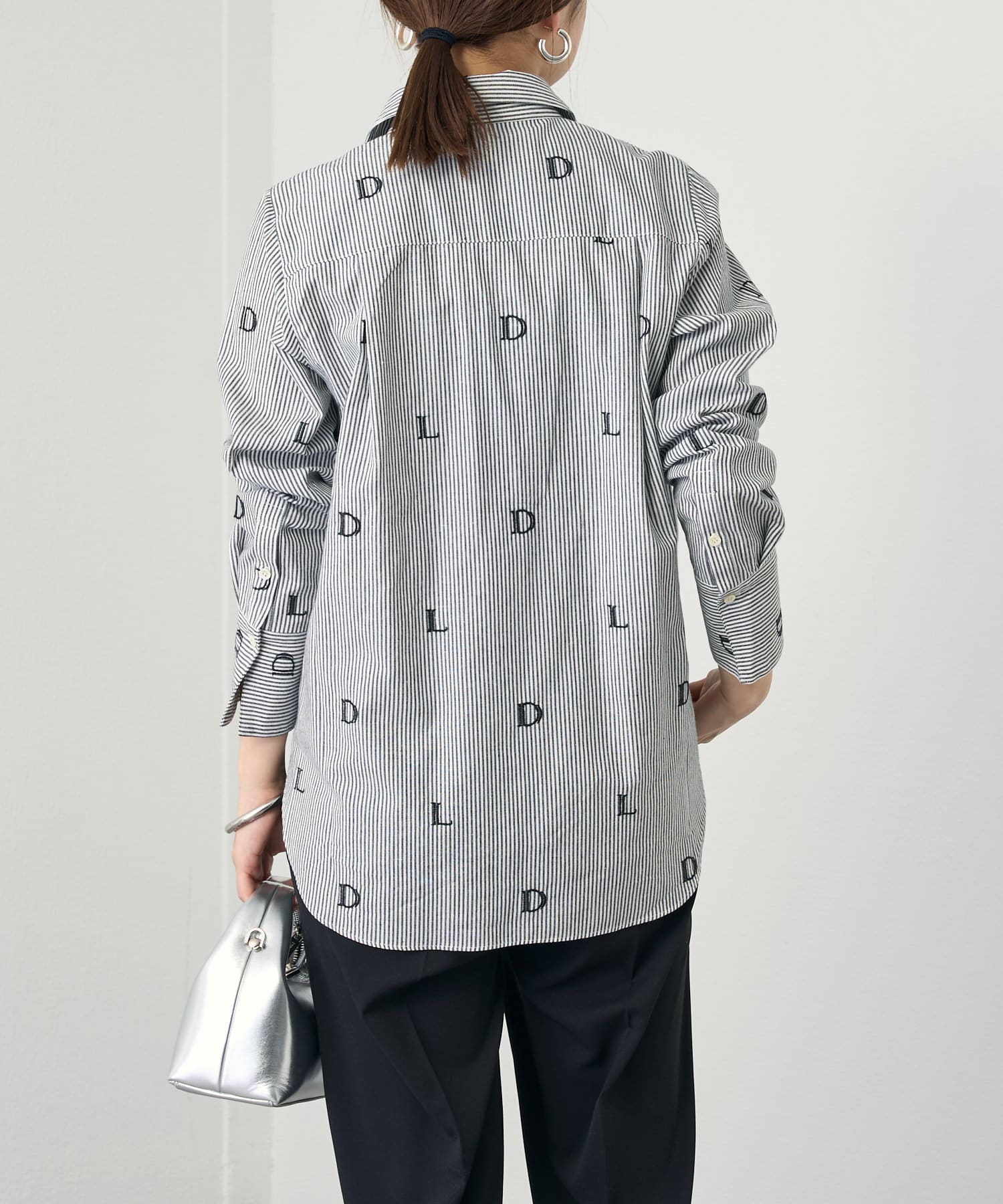 OUTLET(アウトレット) 【Loungedress】【20周年限定】20th刺繍イニシャルシャツ