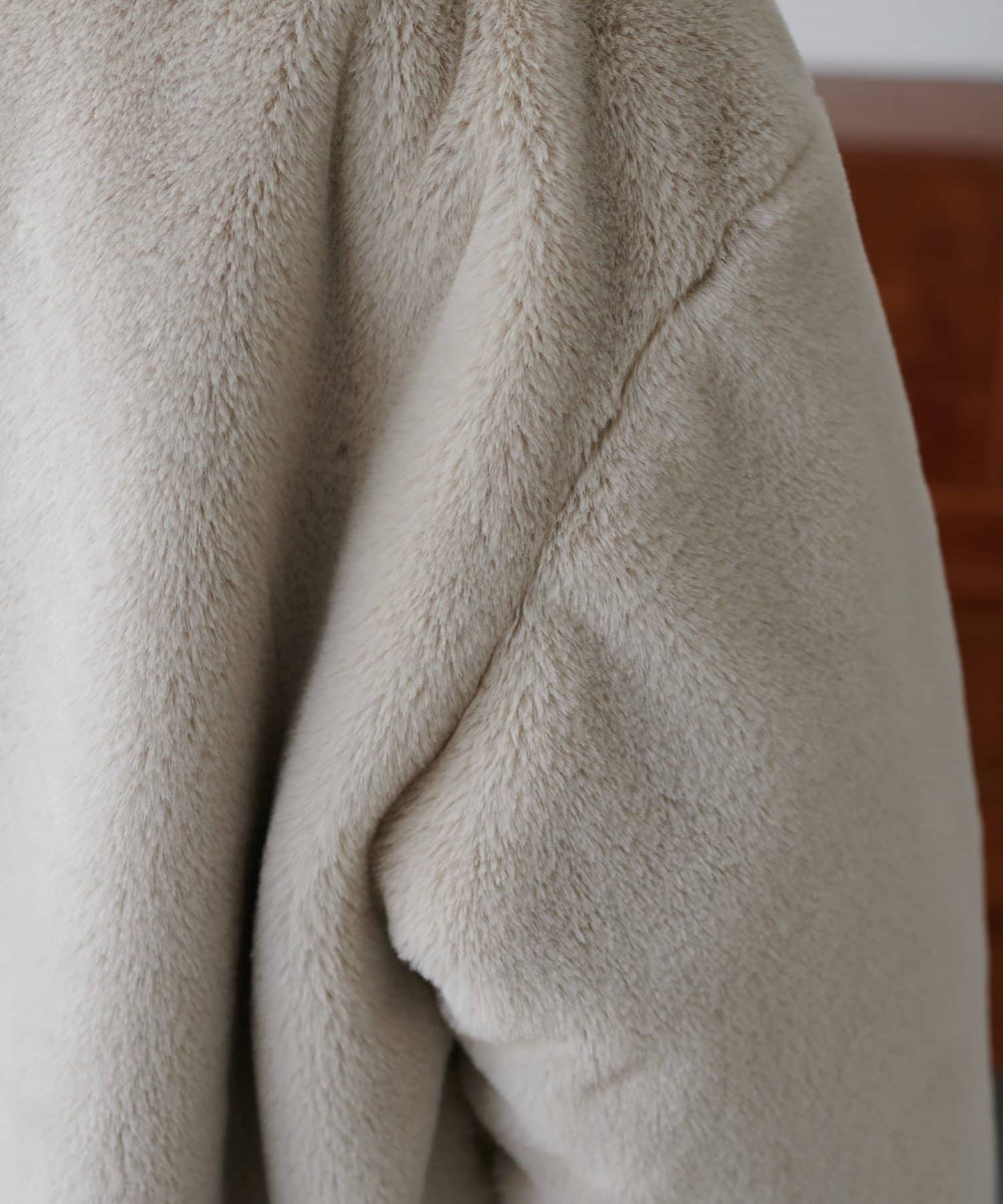 DISCOAT(ディスコート) 【2WAY仕様/軽量&防寒/大人のこなれ感】キルティングリバーシブルファーコート《WEB限定カラーあり》