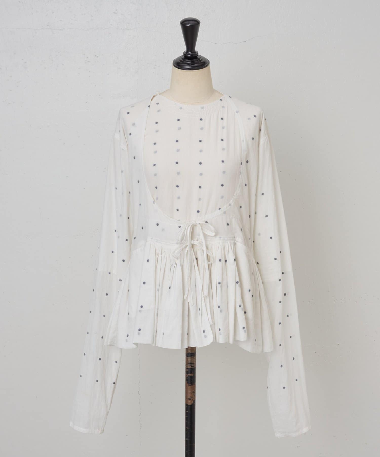 BEARDSLEY(ビアズリー) 《KHADI&CO》カシュクールドットブラウス