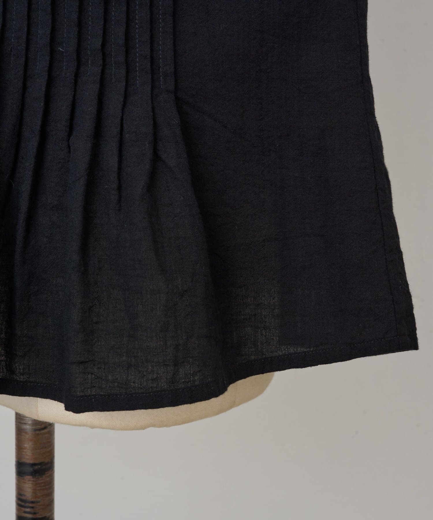 BEARDSLEY(ビアズリー) 《KHADI&CO》ピンタックシャツブラウス