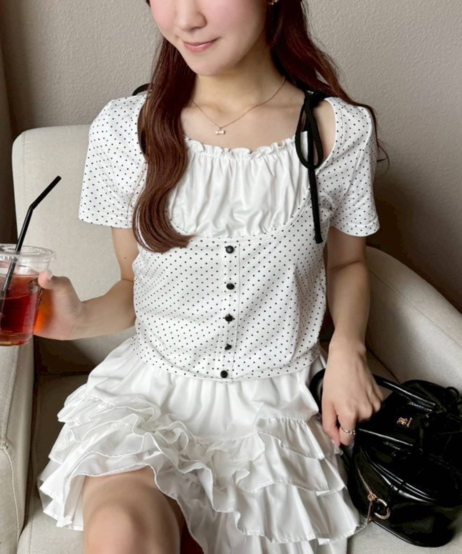 ~NICECLAUP 2025 Summer　Collection~1枚でレイヤードしているようにも見える主役級ニットトップス伸縮性の良いリブトップスで着心地も抜群。着丈は短めになっているので、インし