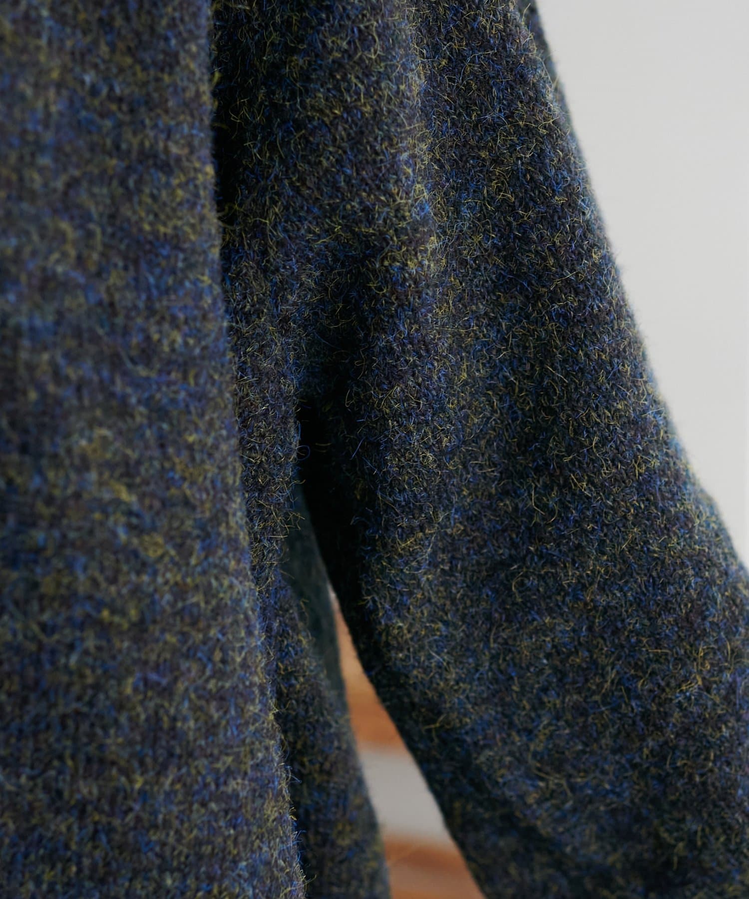 DISCOAT(ディスコート) 【WEB限定】ふわメランジバックスリットプルオーバー