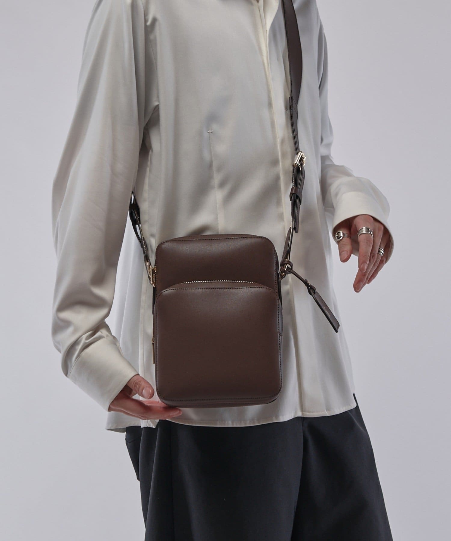 Lui's(ルイス) ダブルポケットショルダーBAG