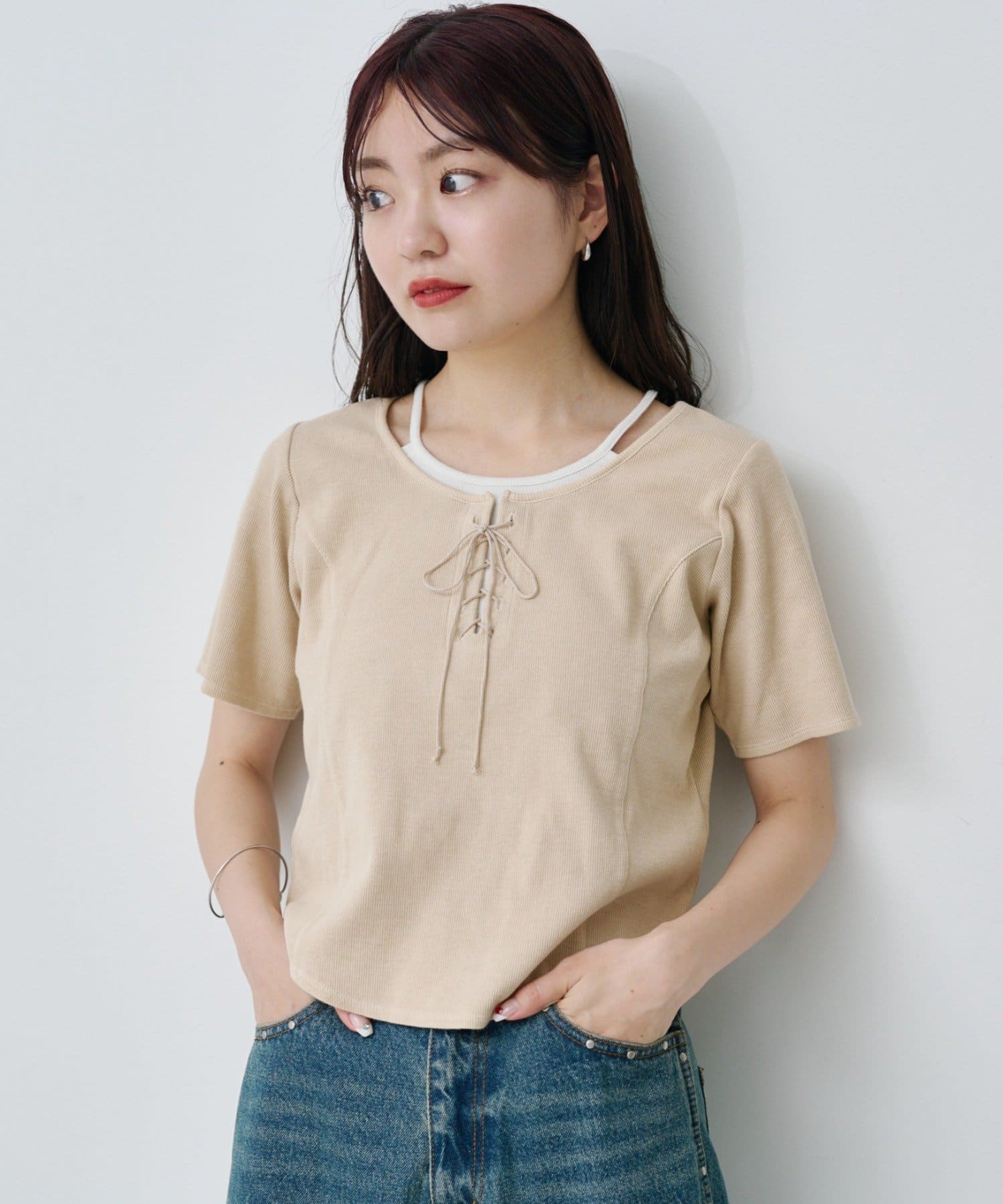 一枚で決まる、レイヤード風トップス※サイトによってカラー表記が異なります。ZOZOTOWN：オリーブ　PALCLOSET：カーキ■デザインピグメント加工で仕上げたキャミソール×Tシャツのドッキングデザ