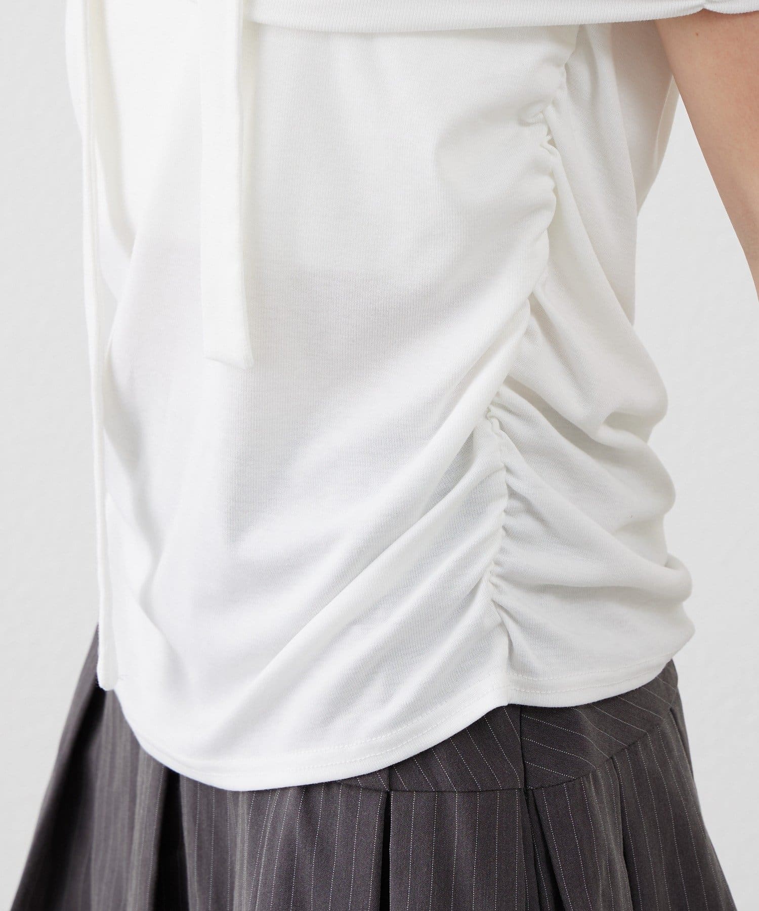 mline(エムライン) [mline]チョーカー付き オフショルＴ