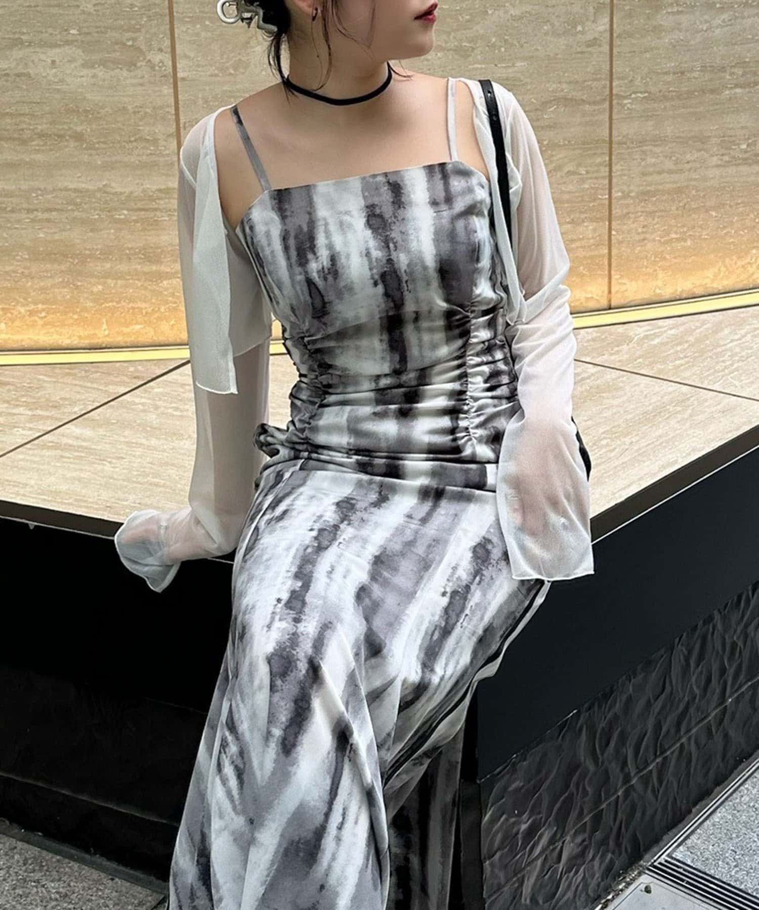 【Mavie..7】2025 AW first collection■ KON's comment・マーメイドラインのラインにこだわり、どこから見ても美しいシルエットに。スリットはありません