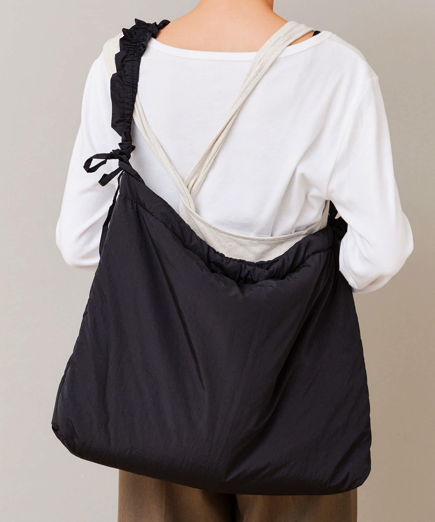 salut!(サリュ) 《WEB先行販売》ショルダーくしゅくしゅバッグ