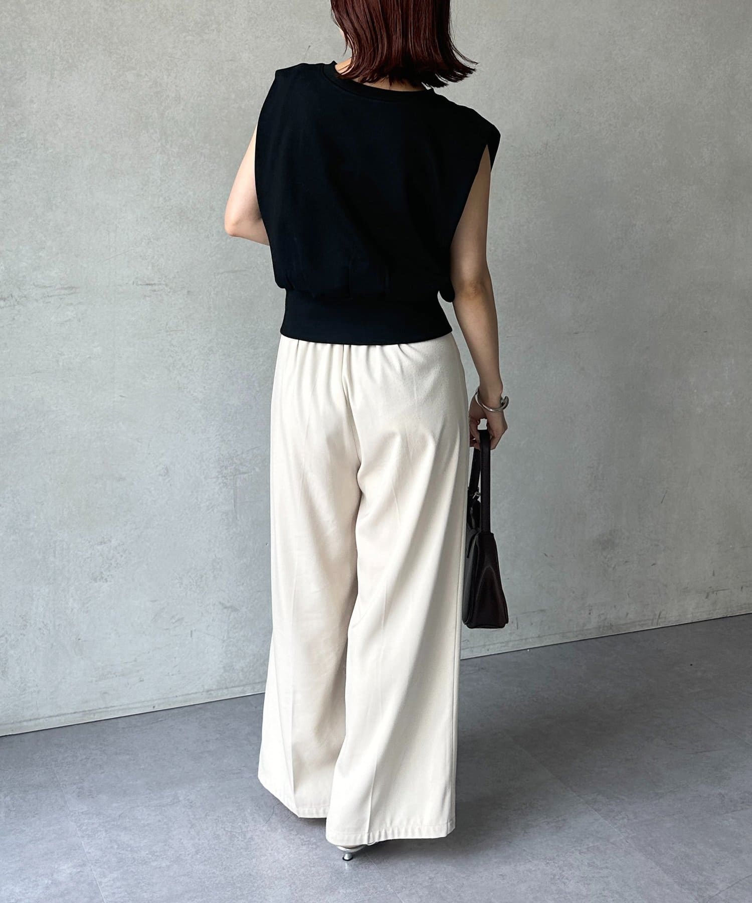Thevon.(ゼヴォン) 裏毛キーネックショートベスト