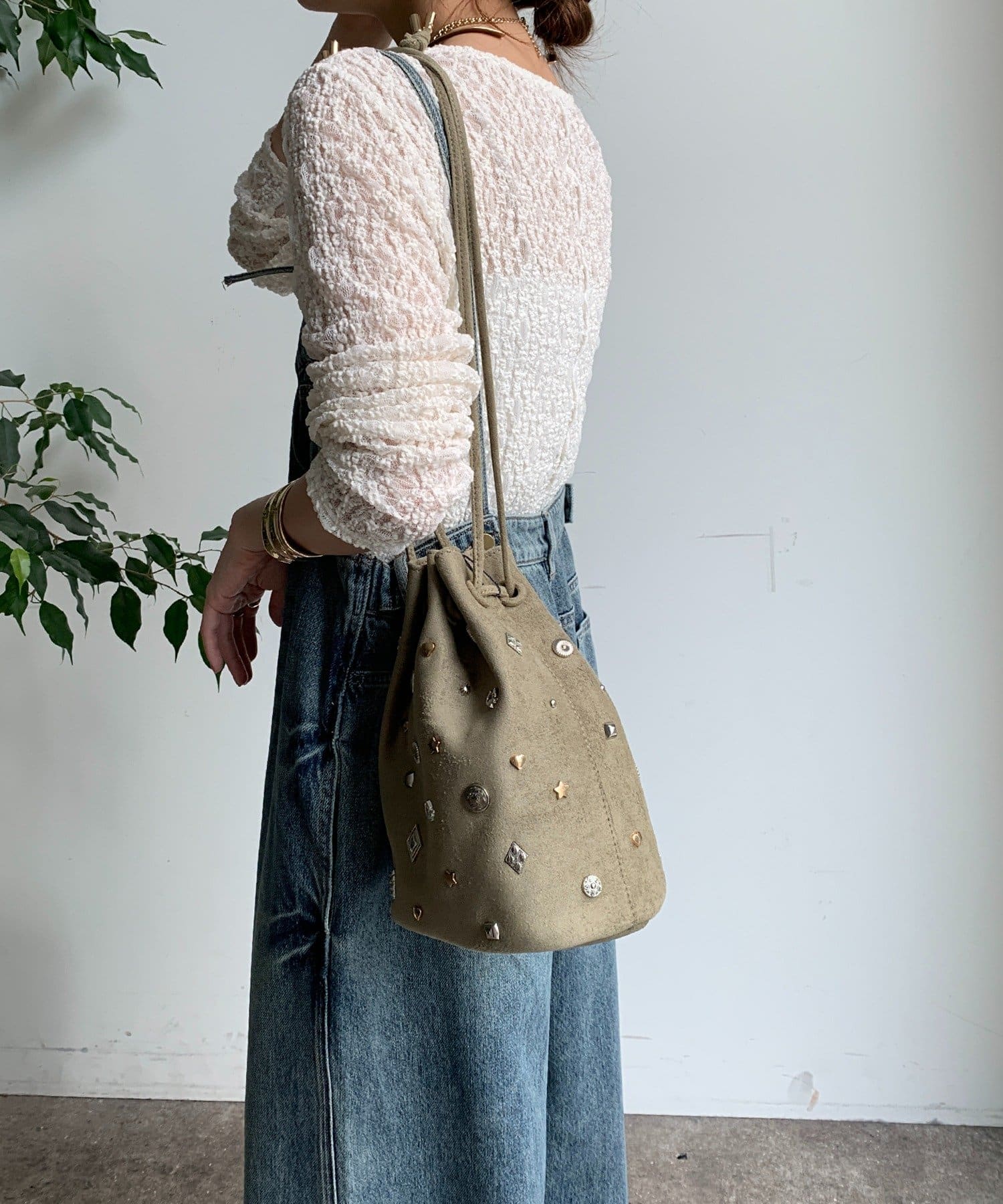 スタッズ フェイクスエード ブラウンバッグ スエード スタッズバッグ - ブラウン | ZARA Japan / 日本