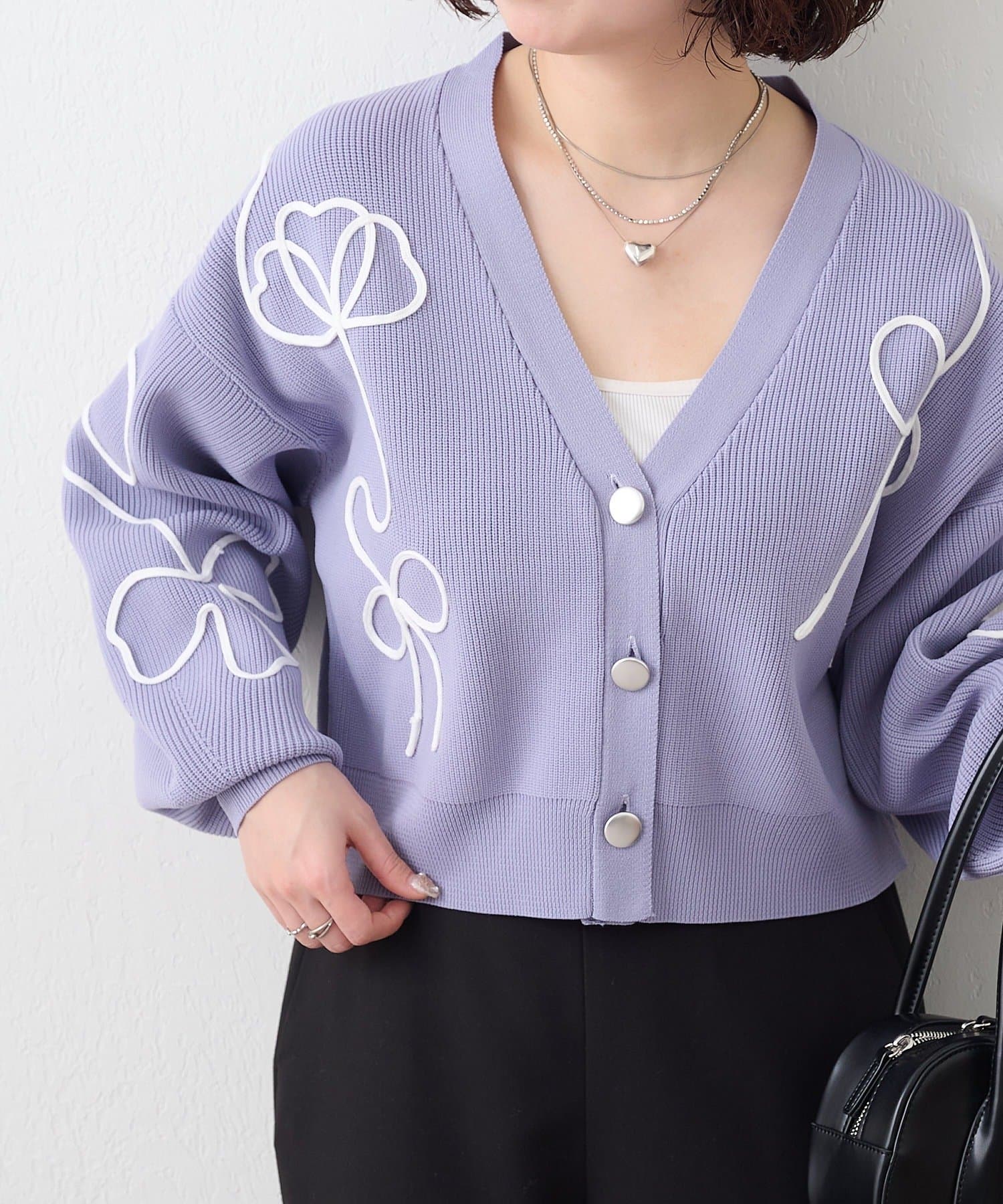NICE CLAUP / OLIVE des OLIVE OUTLET(ナイスクラップ  / オリーブ デ オリーブ アウトレット) 【RMAF】ライン刺繍ニットカーディガン