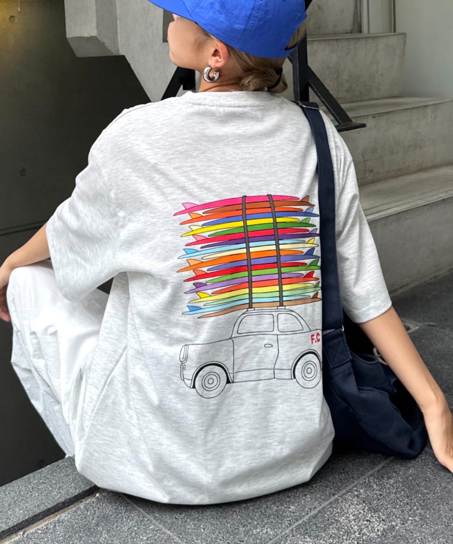 １着でコーデの主役に◎夏に映えるプリントTee！■デザインヴィンテージのようなレトロなデザインが特徴のグラフィック。普段使いはもちろん、アウトドアやイベントなどでの着用もおすすめです。肌触りがよく着心