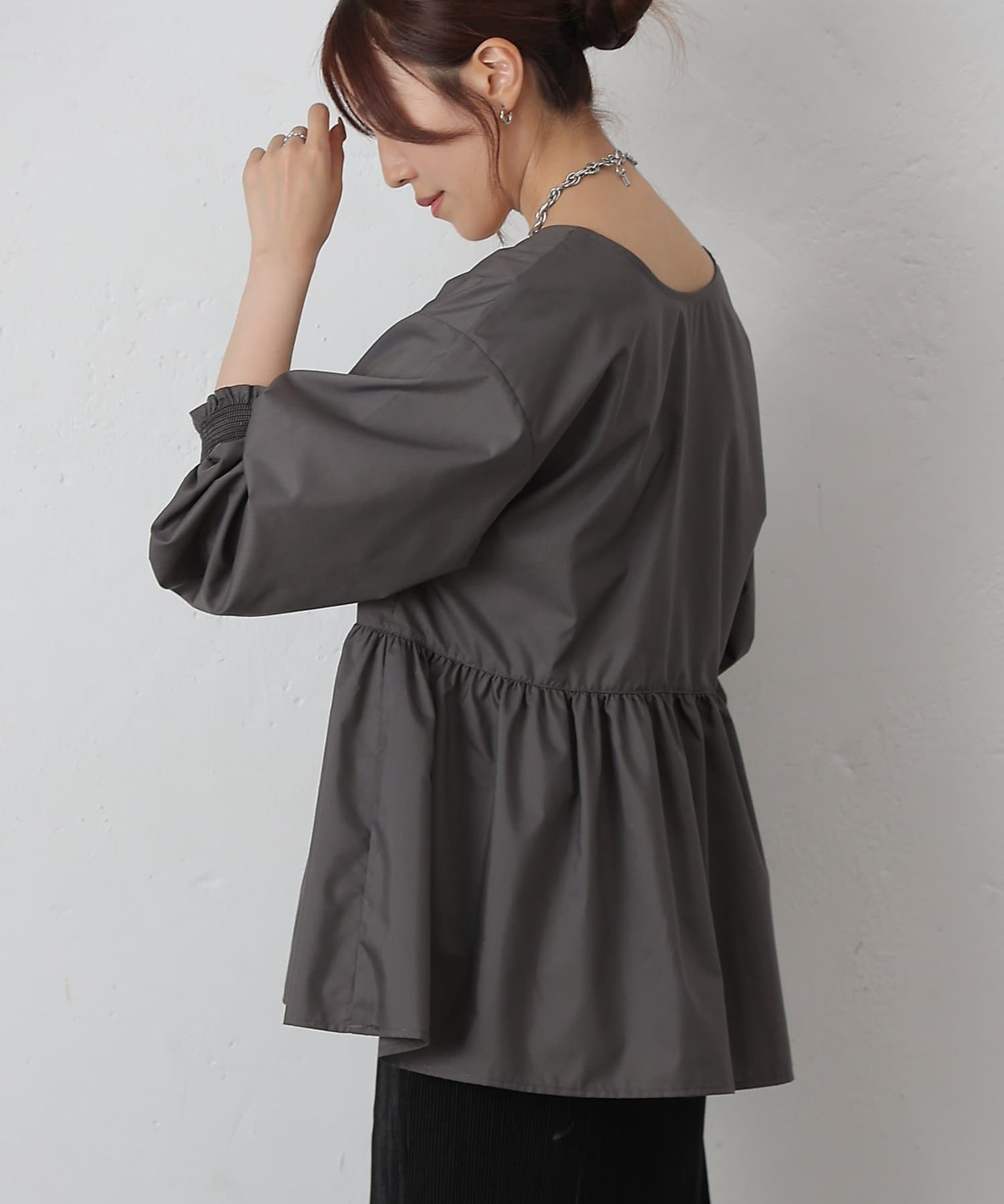 ぷらむ出品 COLONY 2139 ブラウス シャツ Vネックペプラムブラウス