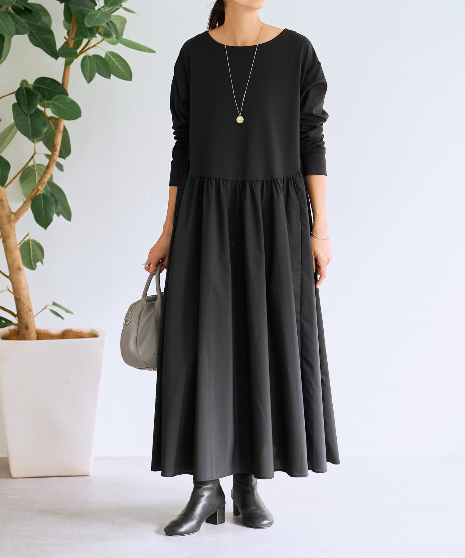 【美品】 ビアズリー　ドット　ニット　ドッキング　ロングワンピース　マキシ丈 美品】 ビアズリー ドット ニット ドッキング ロングワンピース