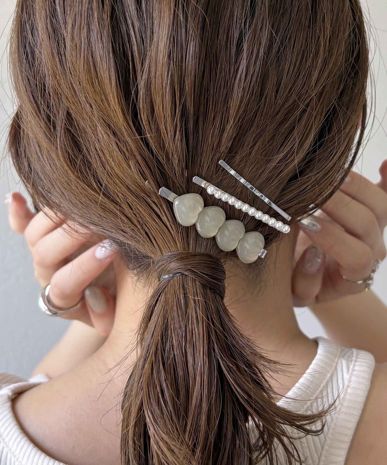 ヘアアクセサリーに新作が登場・サイドに付けたり編みおろしに付けるのがおすすめ・ハートデザインがポイントになって可愛い◎・トレンド感を演出してくれるアイテム ハートヘアピンセット(3P) Lattice