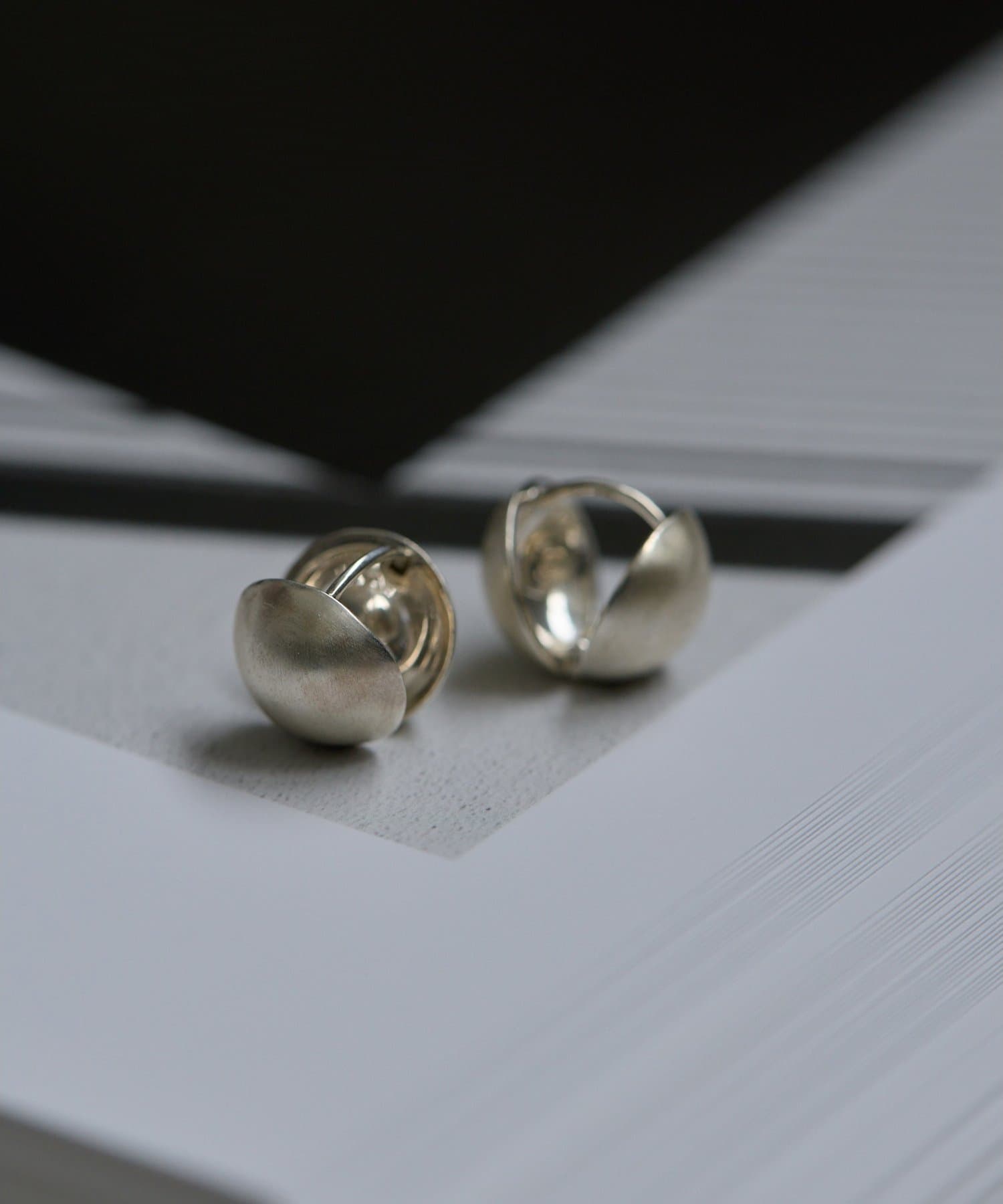 Hoaw.】Tiny Ball ピアス | Whim Gazette(ウィム ガゼット
