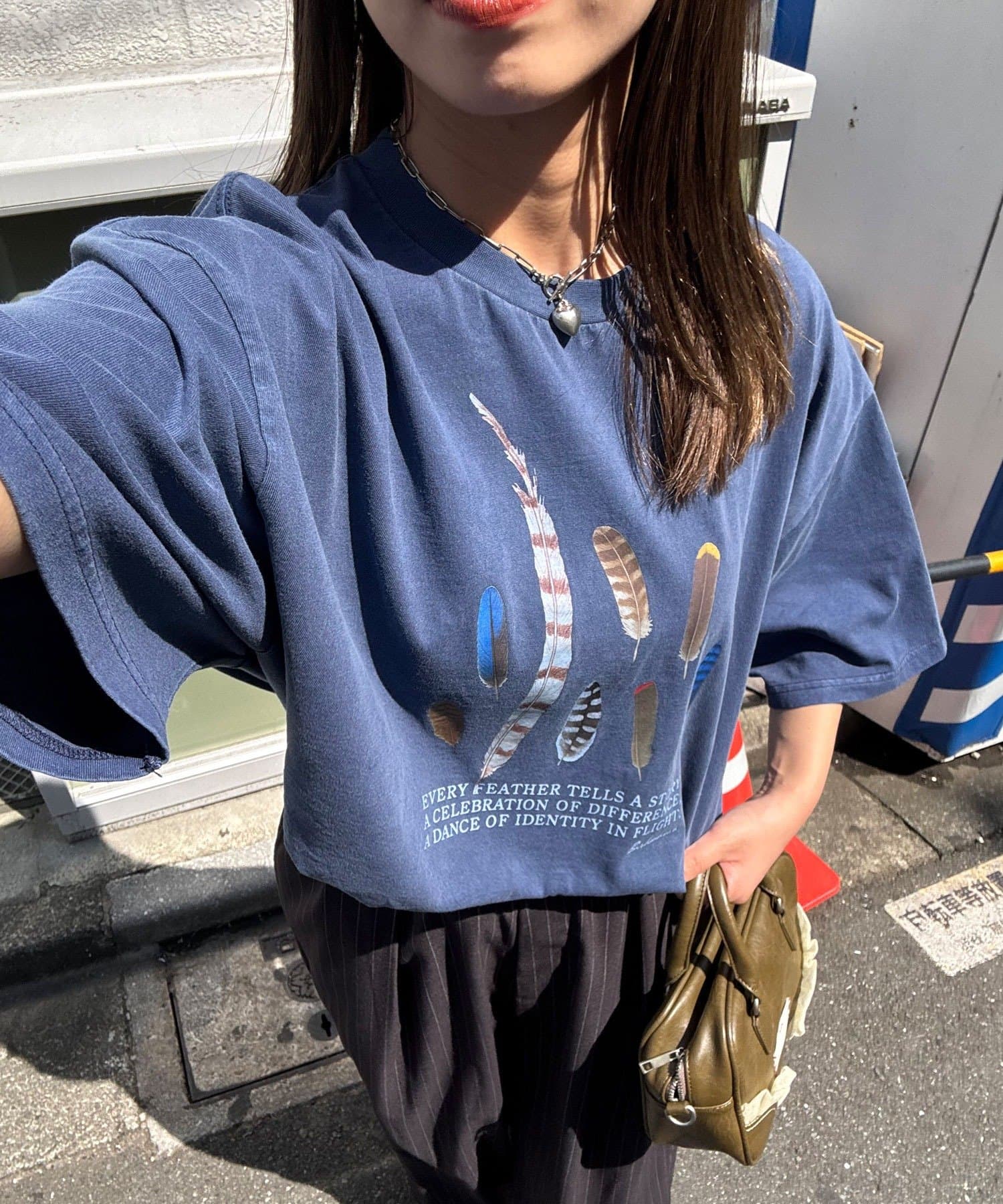 街でも自然を感じるワイルドライフTシャツ▼ポイントまるで図鑑の1ページのような、日本の野鳥たちをリアルにプリントしたコレクションTシャツ。洗いのかかったボディとヴィンテージライクな色味が、ラフだけど品