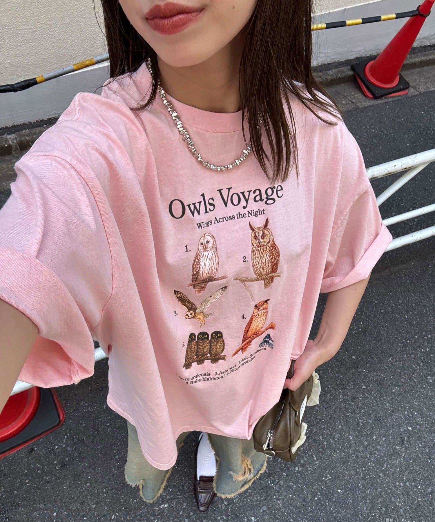 街でも自然を感じるワイルドライフTシャツ▼ポイントまるで図鑑の1ページのような、日本の野鳥たちをリアルにプリントしたコレクションTシャツ。洗いのかかったボディとヴィンテージライクな色味が、ラフだけど品