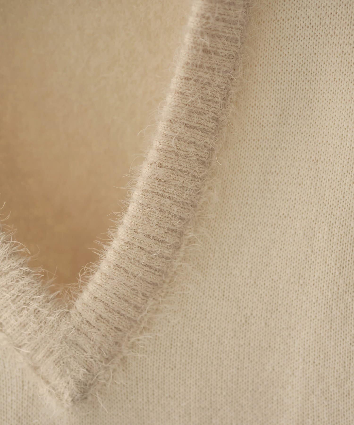 DISCOAT(ディスコート) 【こなれ感UP/ロングシーズン活躍】前後2WAYフェザーヤーンショートベスト