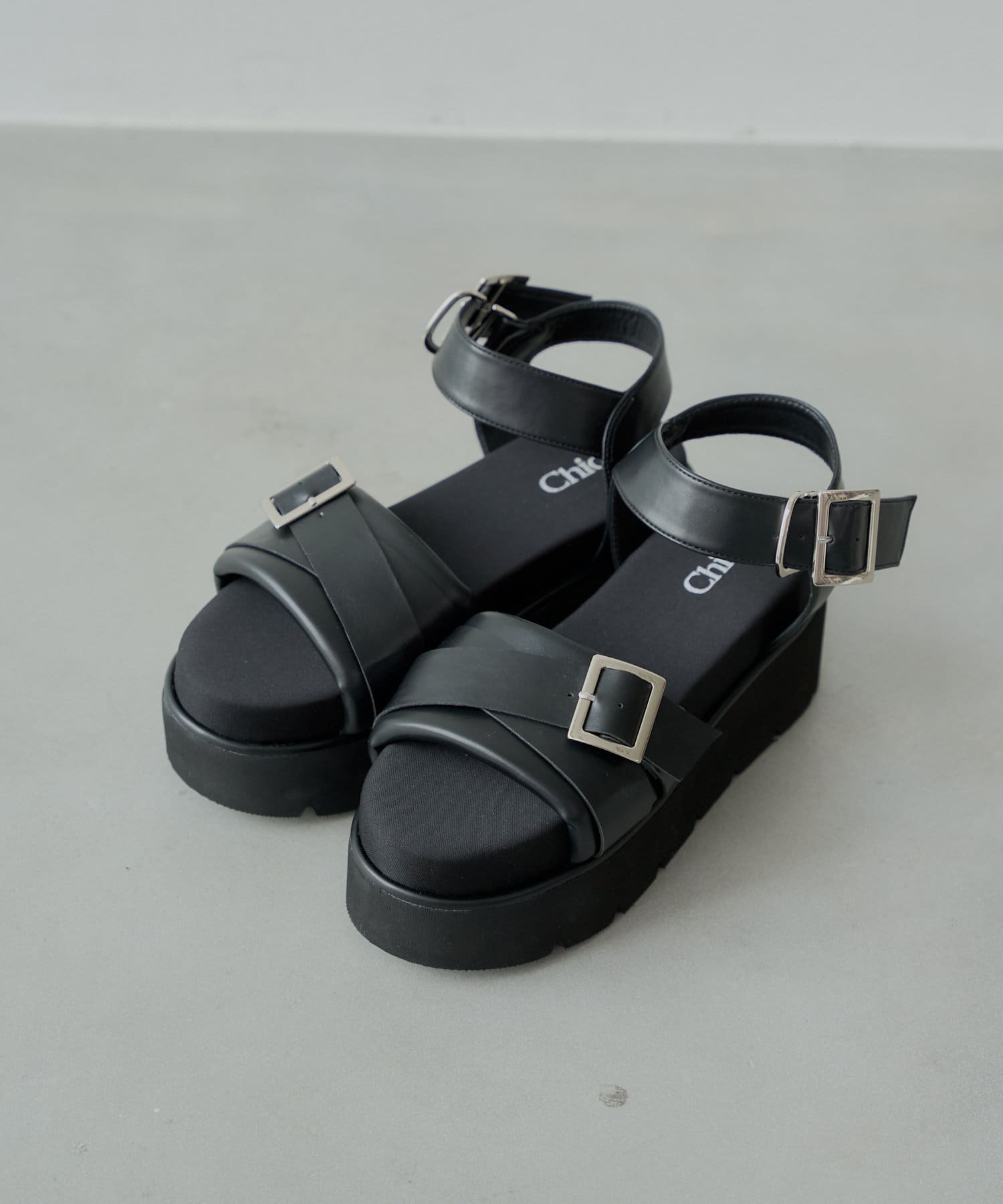 OUTLET(アウトレット) 【Chico】厚底クロスベルトデザインサンダル