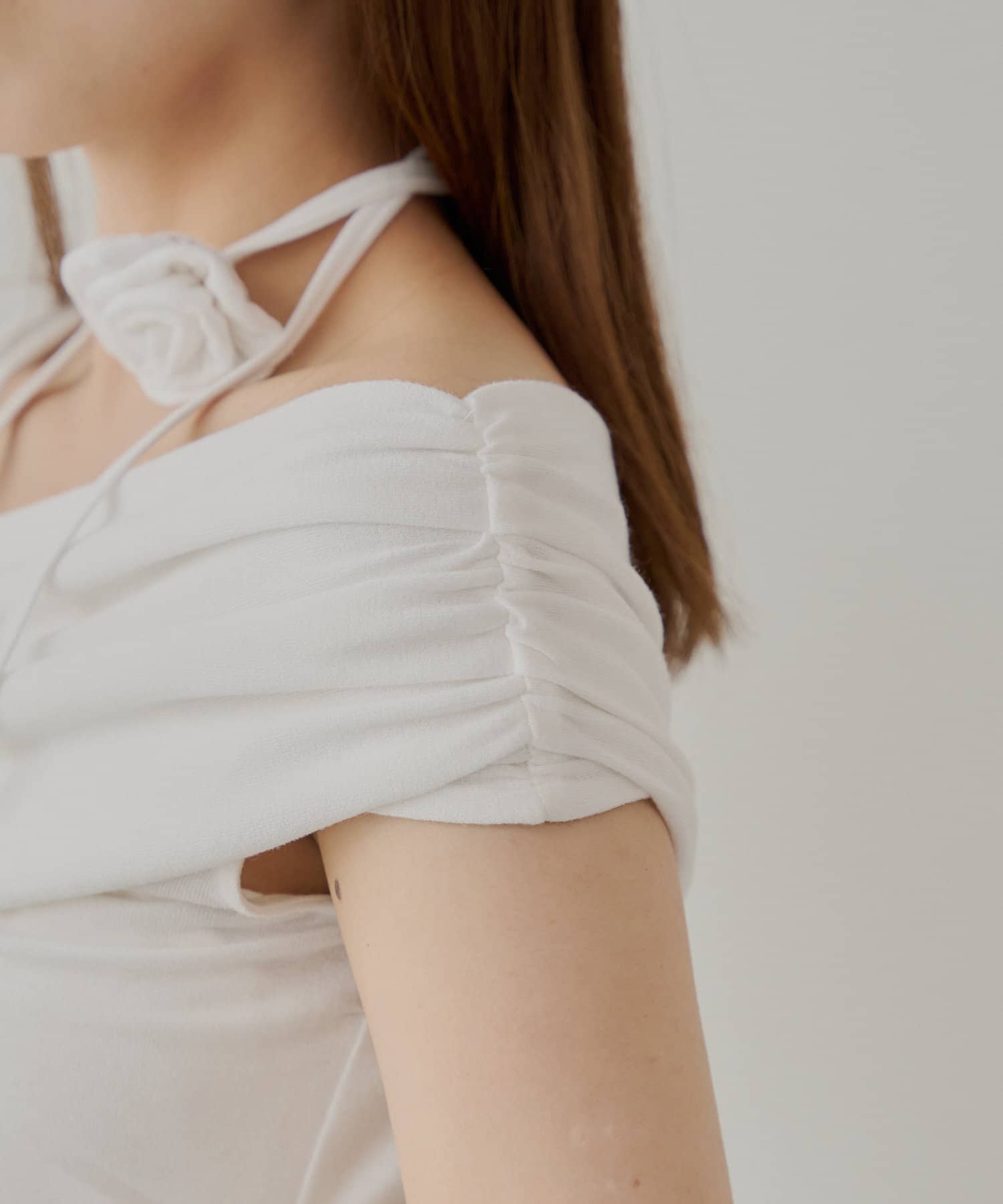 OUTLET(アウトレット) 【Chico】ローズチョーカー付ワンショル裾レースT