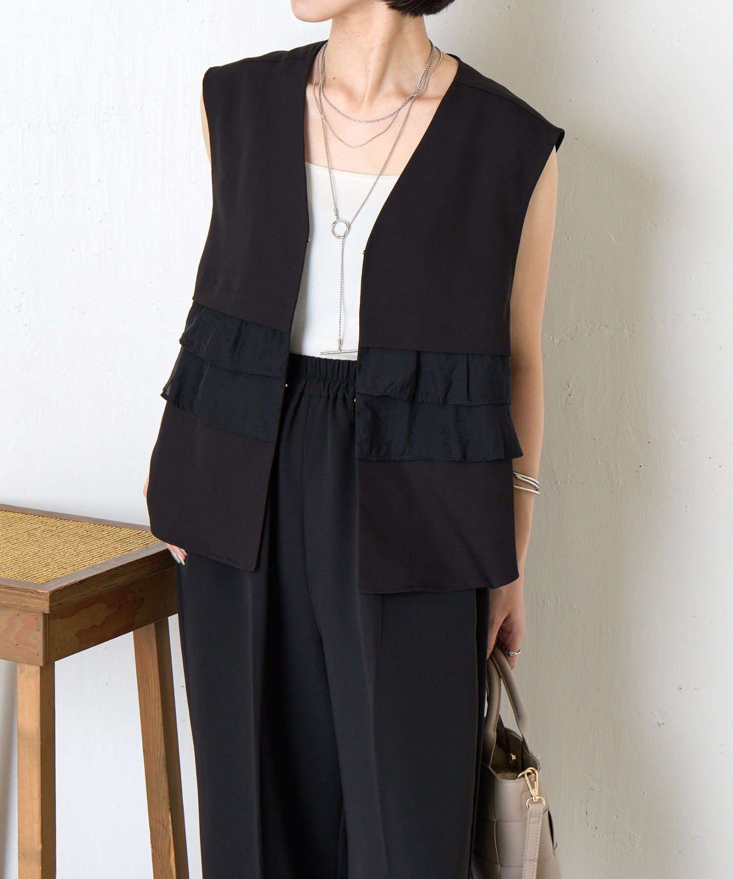 Jena　espace merveilleux(ジェナ　エスパスメルヴェイユ) ティアードフリルセットアップ