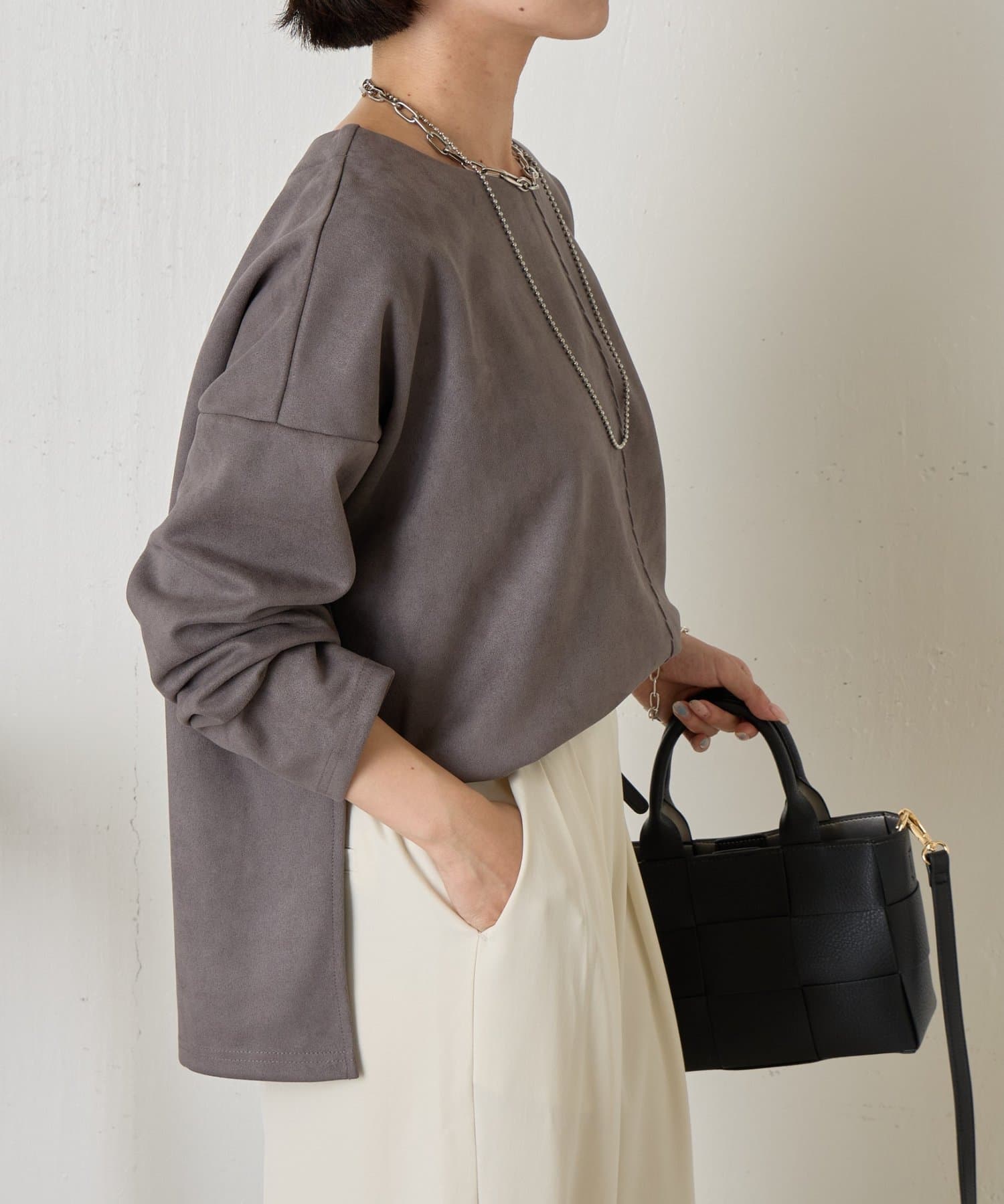 Jena　espace merveilleux(ジェナ　エスパスメルヴェイユ) バックラインスエードカットソー