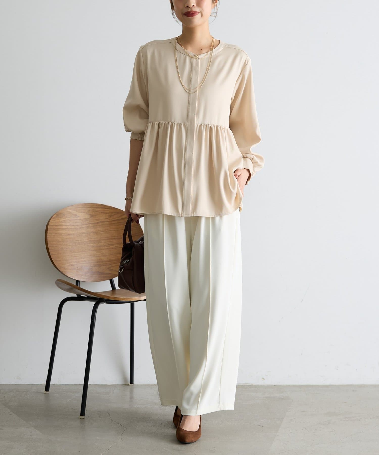 Jena　espace merveilleux(ジェナ　エスパスメルヴェイユ) 《さわゆい企画》【セレモニー/WEB限サイズあり】ペプラムブラウス