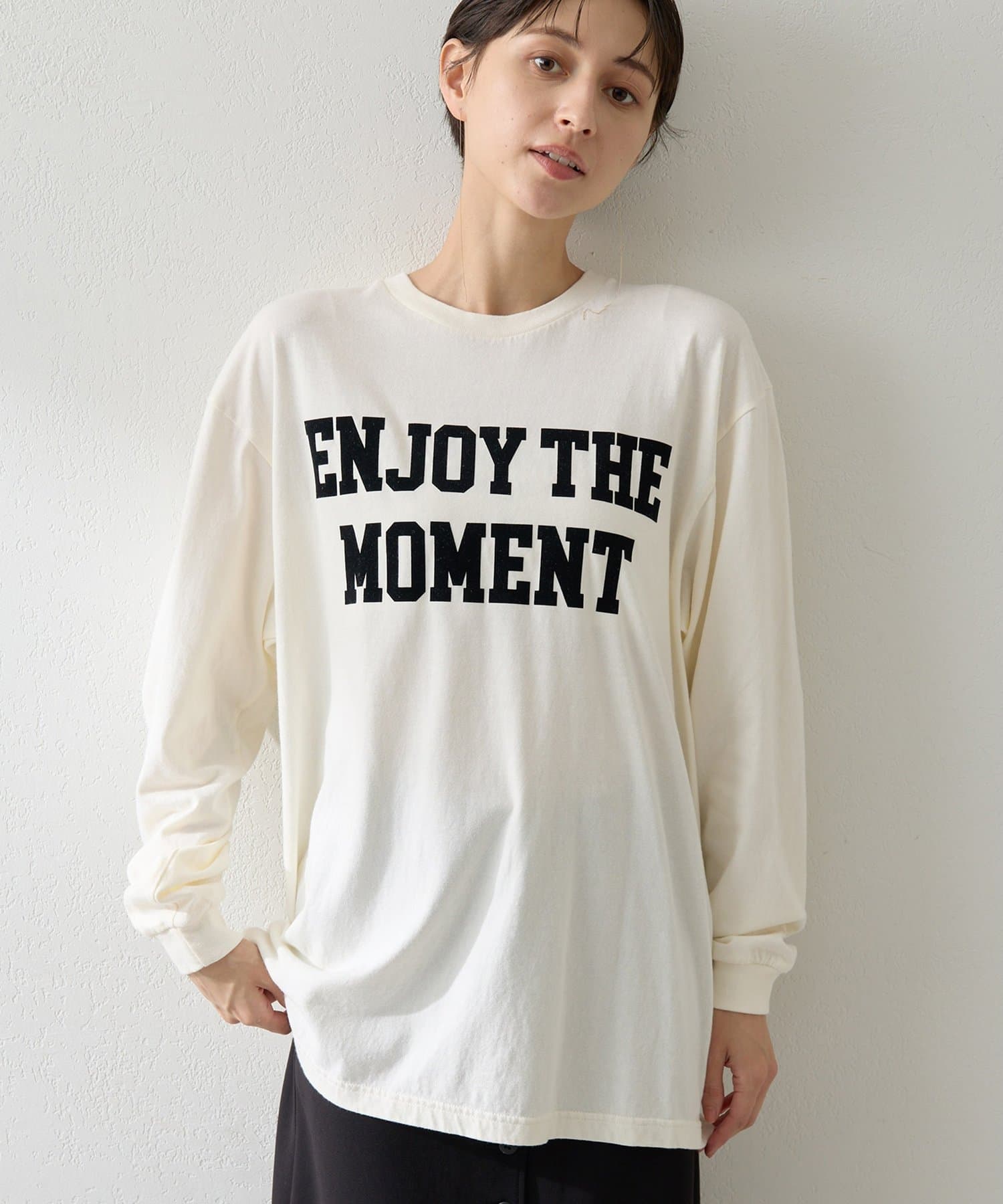 Whim Gazette(ウィム ガゼット) フロッキープリントロングTシャツ