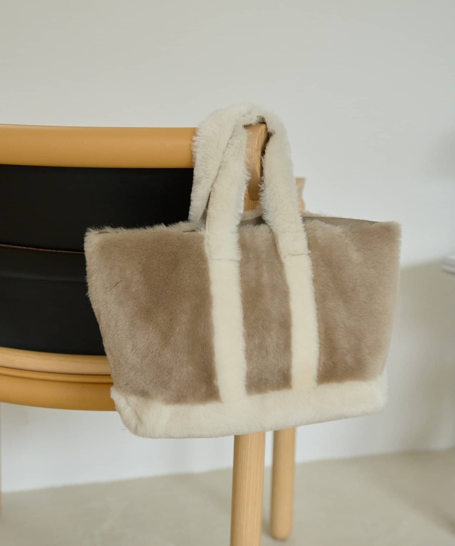 Whim Gazette(ウィム ガゼット) ＜高輪店＆一部WEB限定＞ムートントートBAG