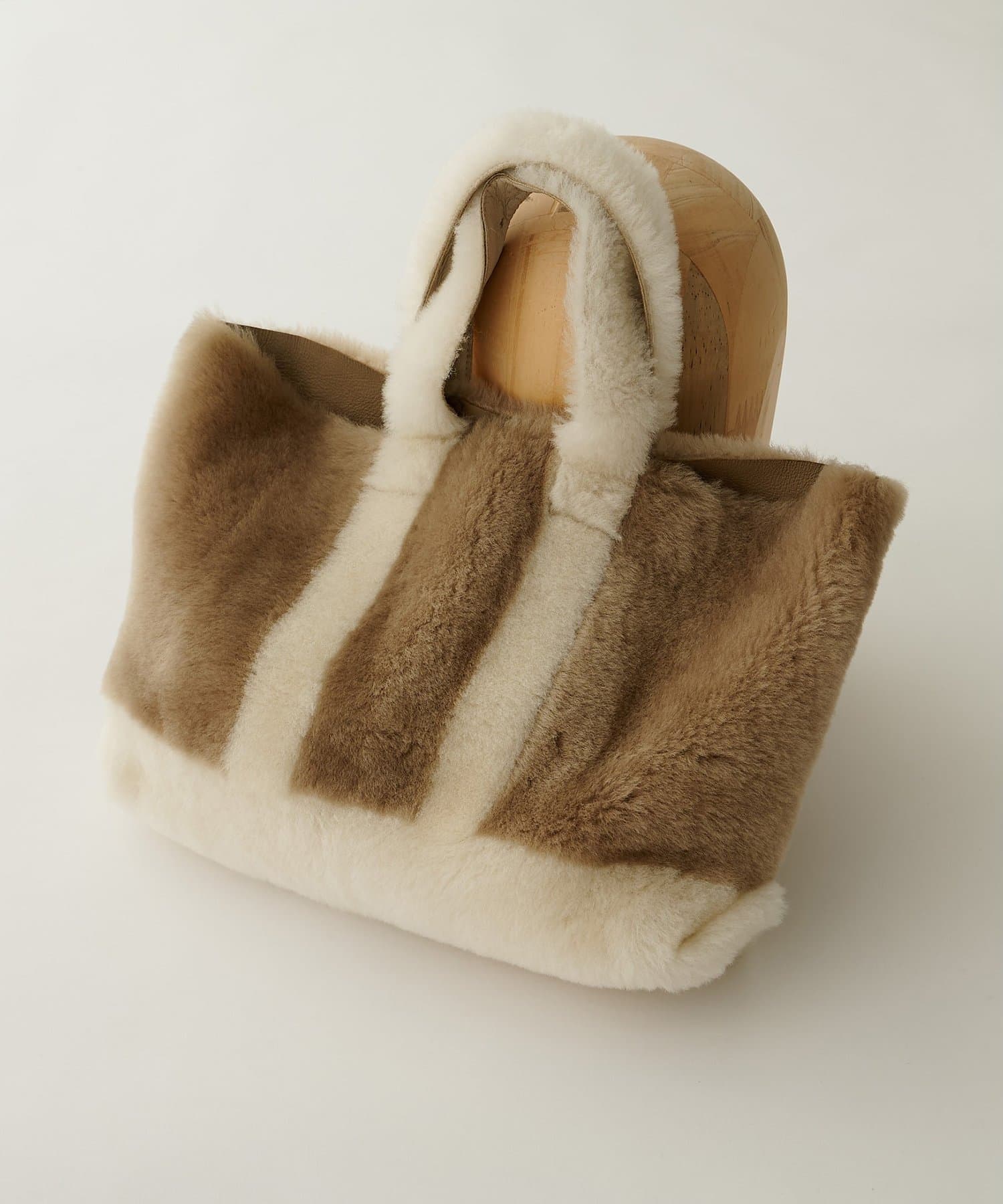 Whim Gazette (ウィム ガゼット)　 ムートントートBAG ムートンバッグ（トートバッグ）｜Whim Gazette（ウィムガゼット