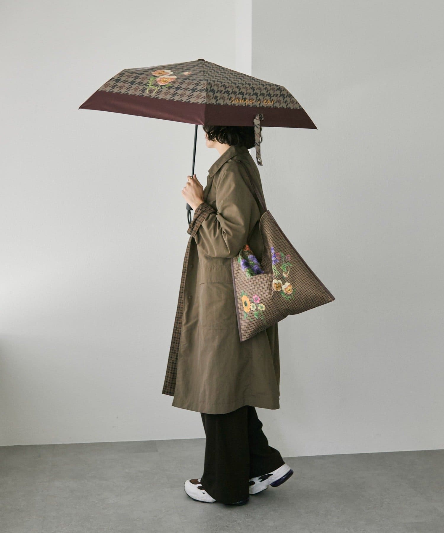 ear PAPILLONNER(イア パピヨネ) 《ワンタッチで自動開閉！》sampo×earコラボ晴雨兼用折りたたみ傘/日傘