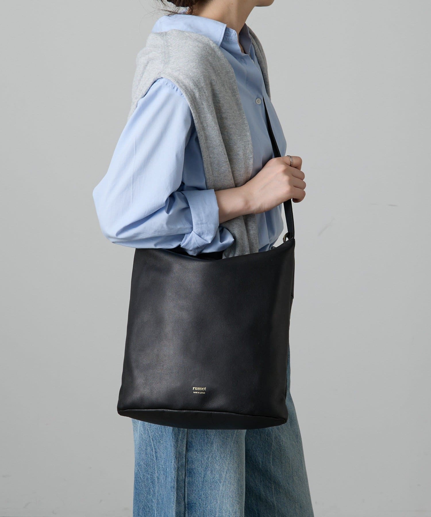 russet(ラシット) レザー丸底バケットバッグ