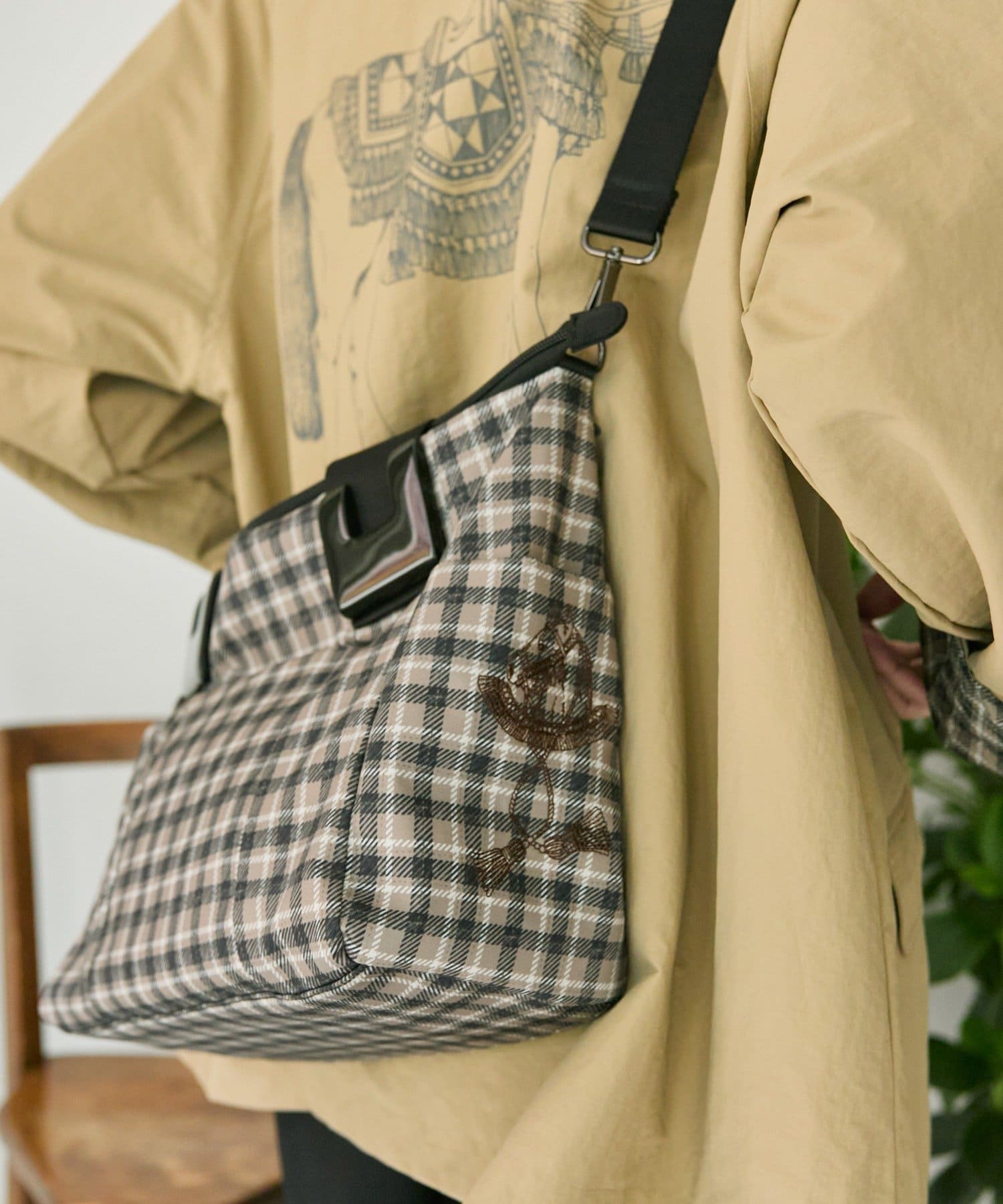 ear PAPILLONNER(イア パピヨネ) sampo×ear コラボ樹脂パーツトートバッグSサイズ