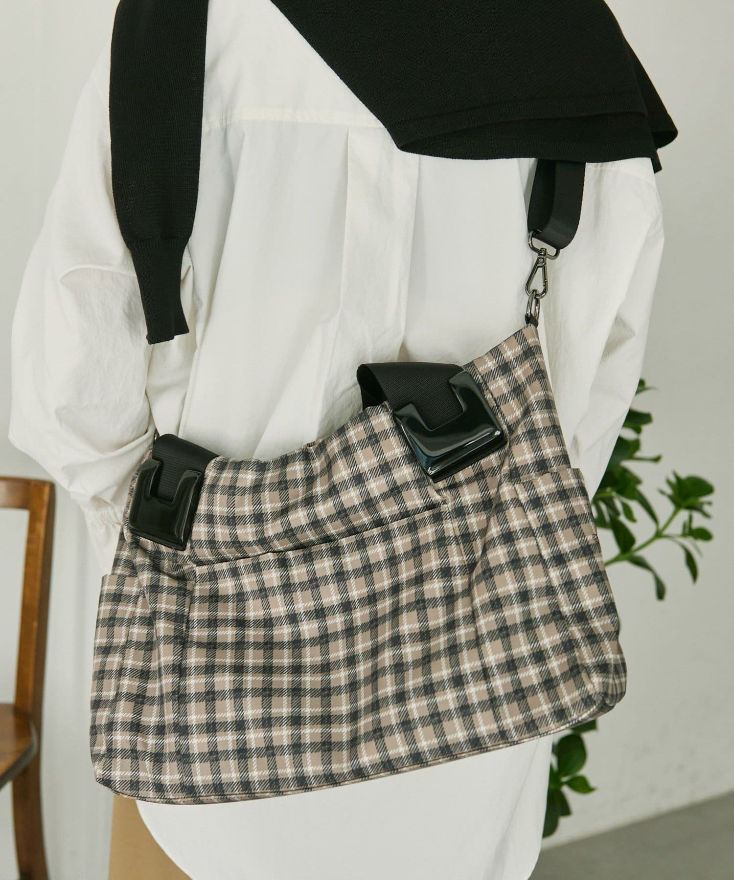 ear PAPILLONNER(イア パピヨネ) sampo×ear コラボ樹脂パーツトートバッグMサイズ