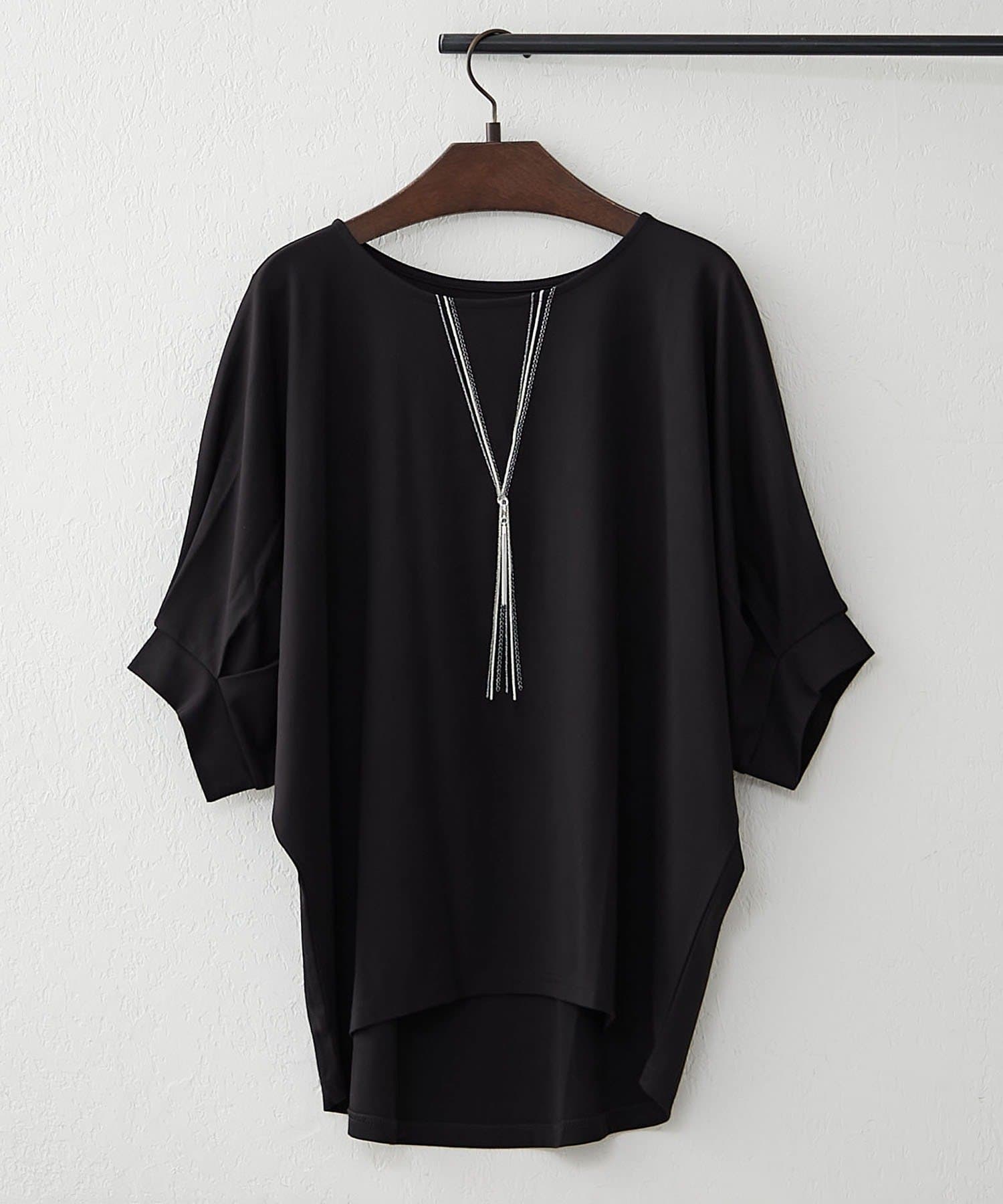 【2025SS continuer de NICE CLAUP】人気のネックレス刺繍トップスにNEWバージョンが登場！■ デザイン・一枚で簡単着映えするネックレス刺繍トップス！・刺繍部分もチャームもシ