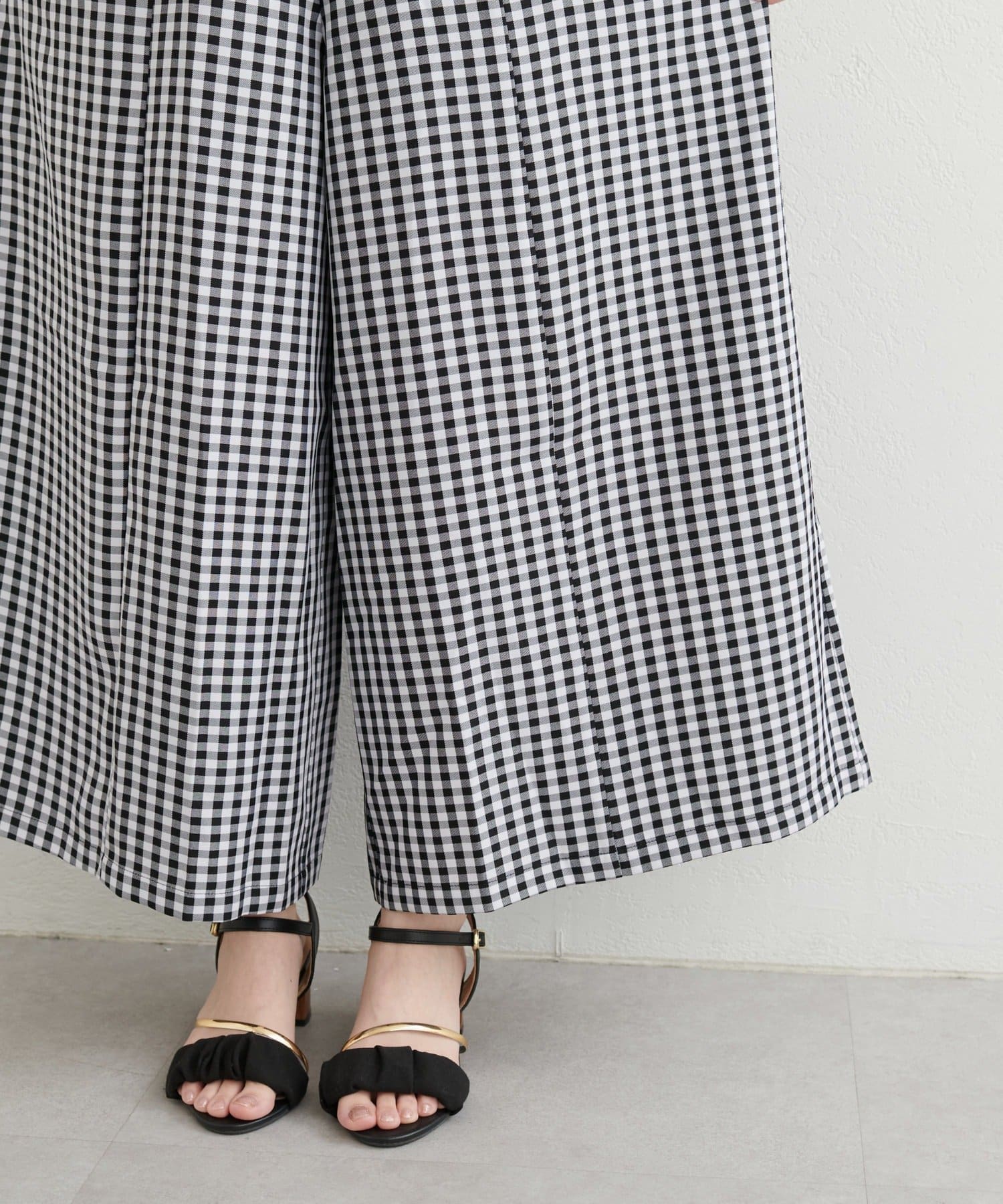 NICE CLAUP / OLIVE des OLIVE OUTLET(ナイスクラップ  / オリーブ デ オリーブ アウトレット) 【natural couture】バックシャーリングロンパース