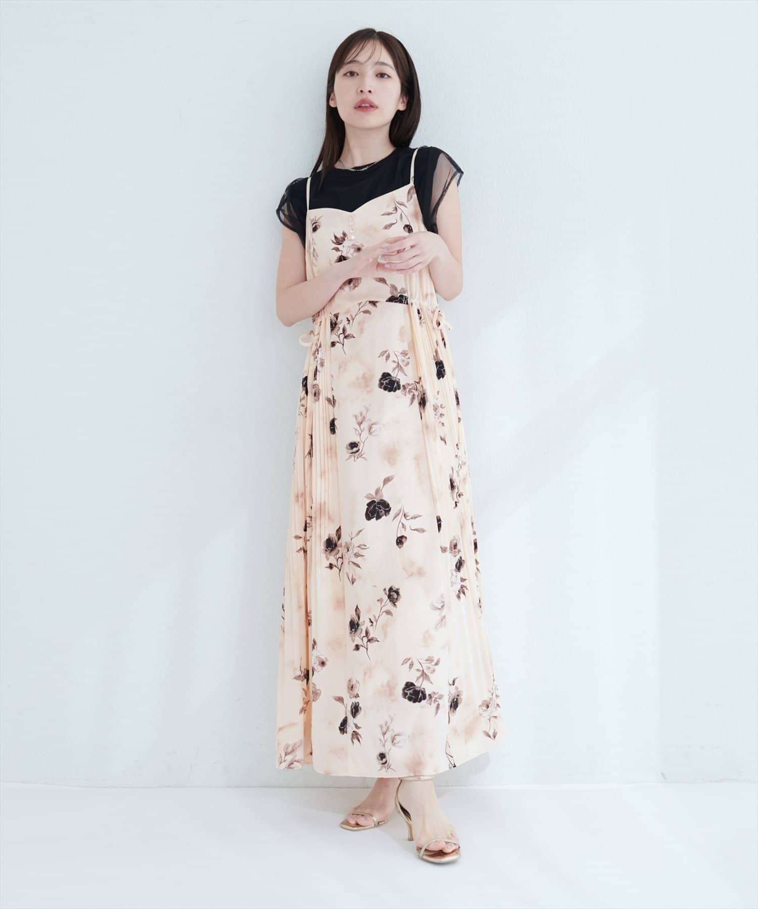 【2025AW natural couture】インフルエンサー　かなみ（＠canami__n）考案大人気サイドプリーツワンピースからキャミワンピースバージョンが新登場♡！■Design　華麗なのに甘