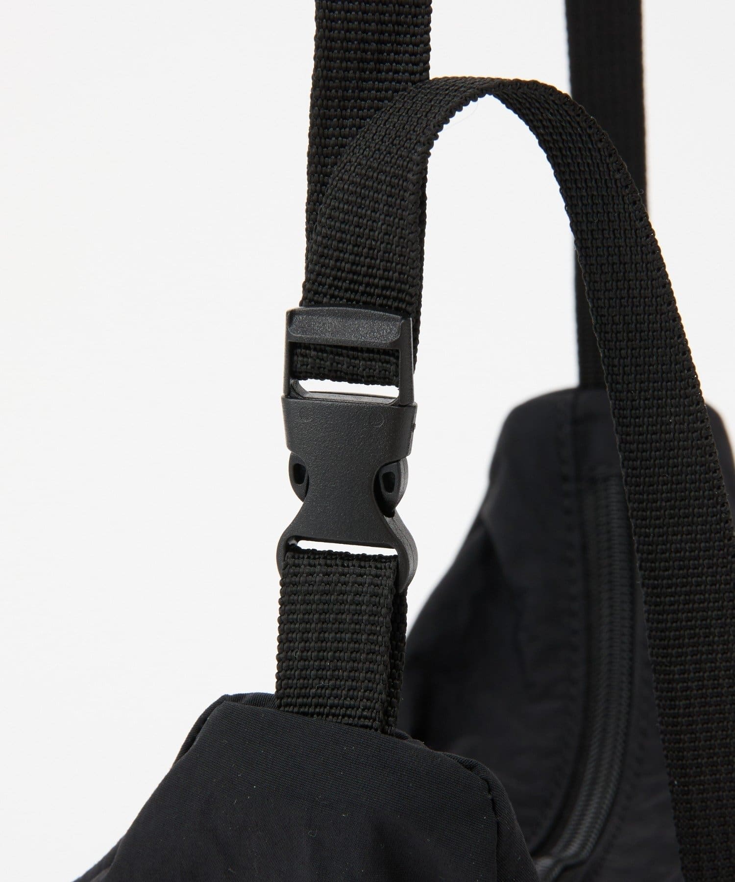 COLONY 2139(コロニー トゥーワンスリーナイン) 【UNISEX/超軽量70g】撥水ソフトナイロンミニショルダー
